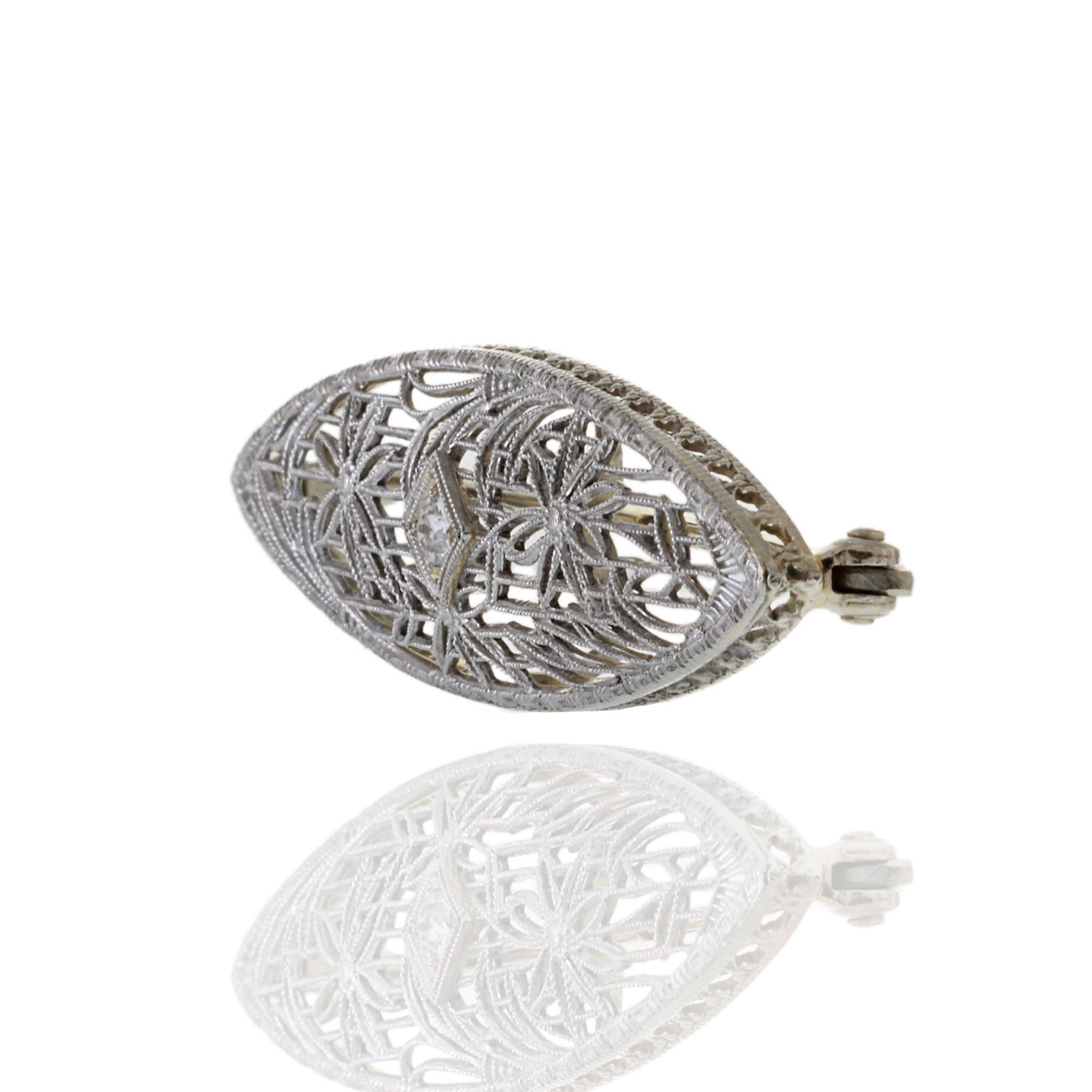 Edwardian Era 14KT/ Platinum Diamond Brooch In Excellent Condition For Sale In New York, NY
