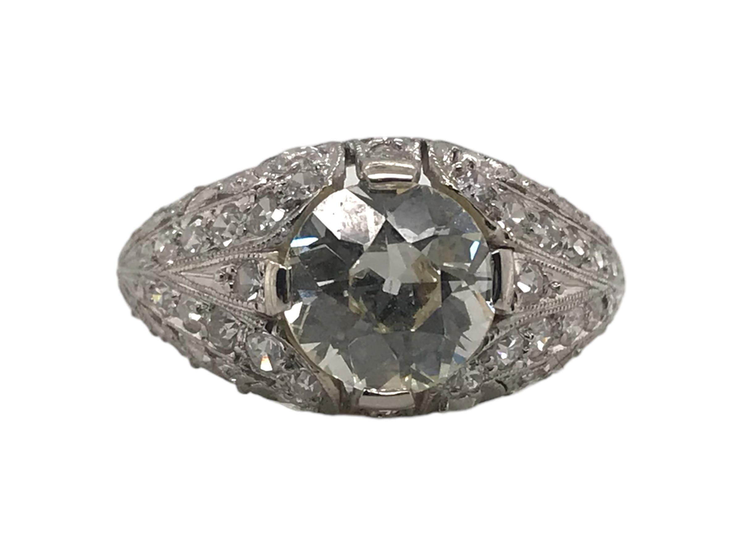 Women's Edwardian Era 1.82 Carat Old European Cut Diamond Platinum Engagement Ring