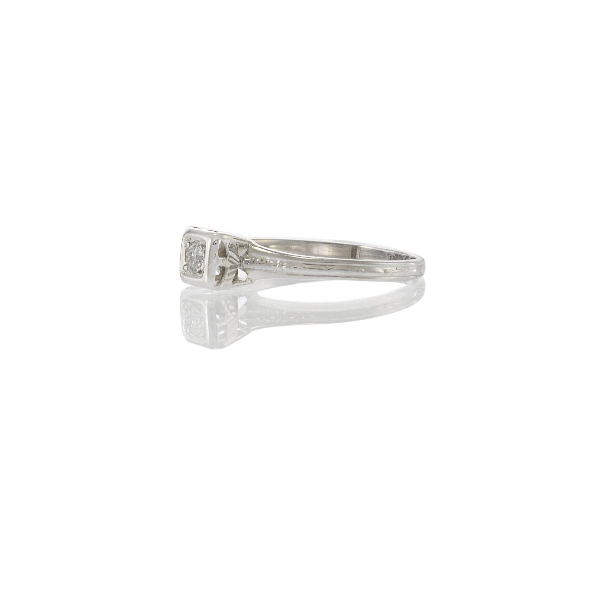 Bague d'époque édouardienne en or 18KT et platine avec diamant de taille européenne ancienne Bon état - En vente à New York, NY