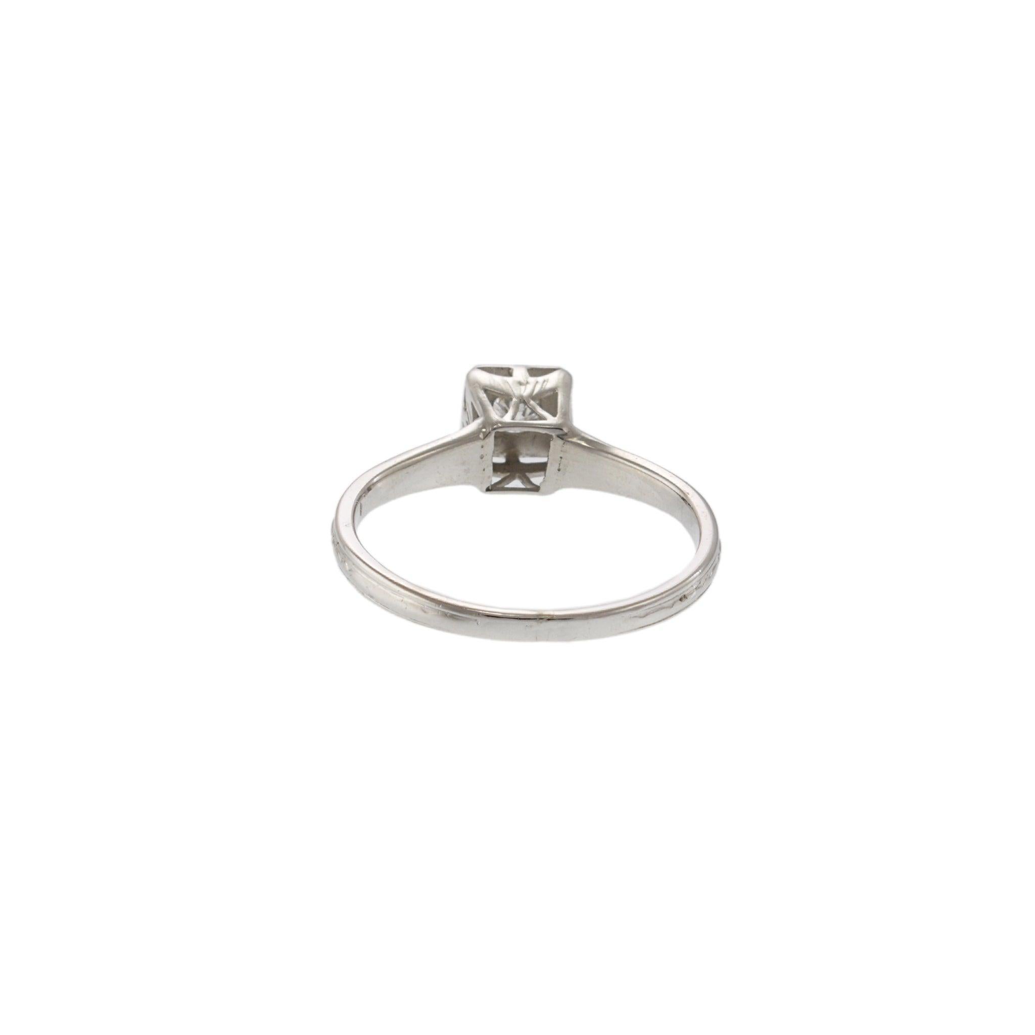 Bague d'époque édouardienne en or 18KT et platine avec diamant de taille européenne ancienne en vente 1