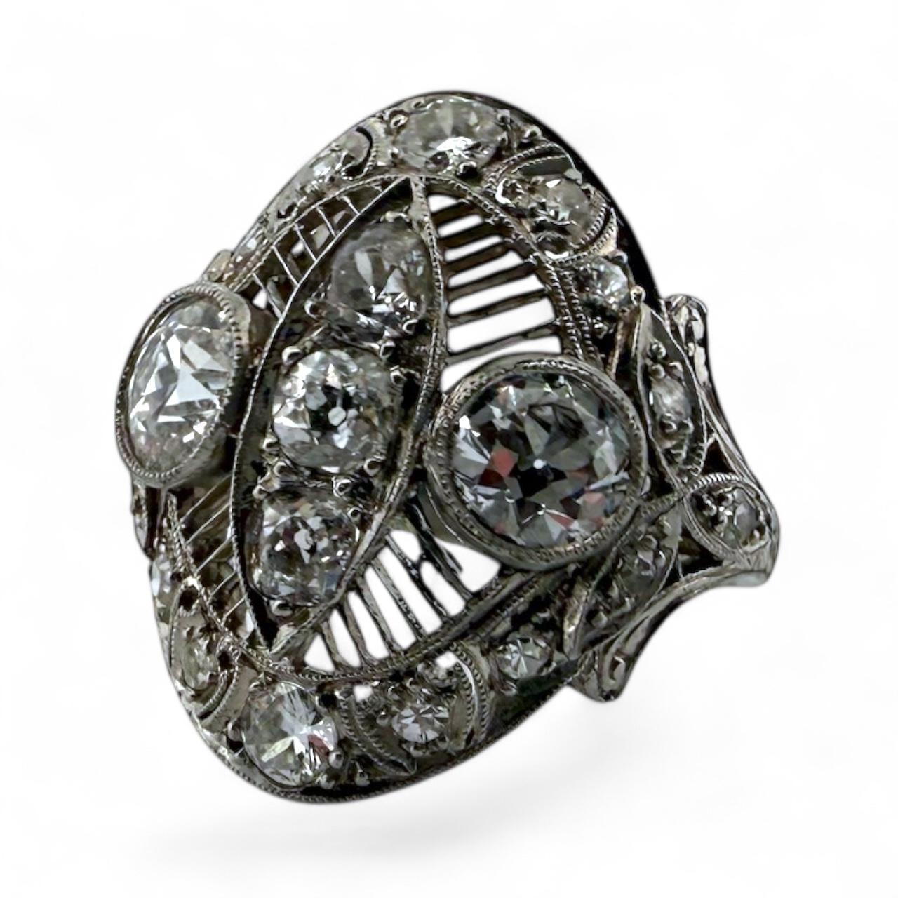 Donna Anello da cocktail in platino con diamante vecchio taglio europeo di epoca edoardiana da 2 CTW in vendita