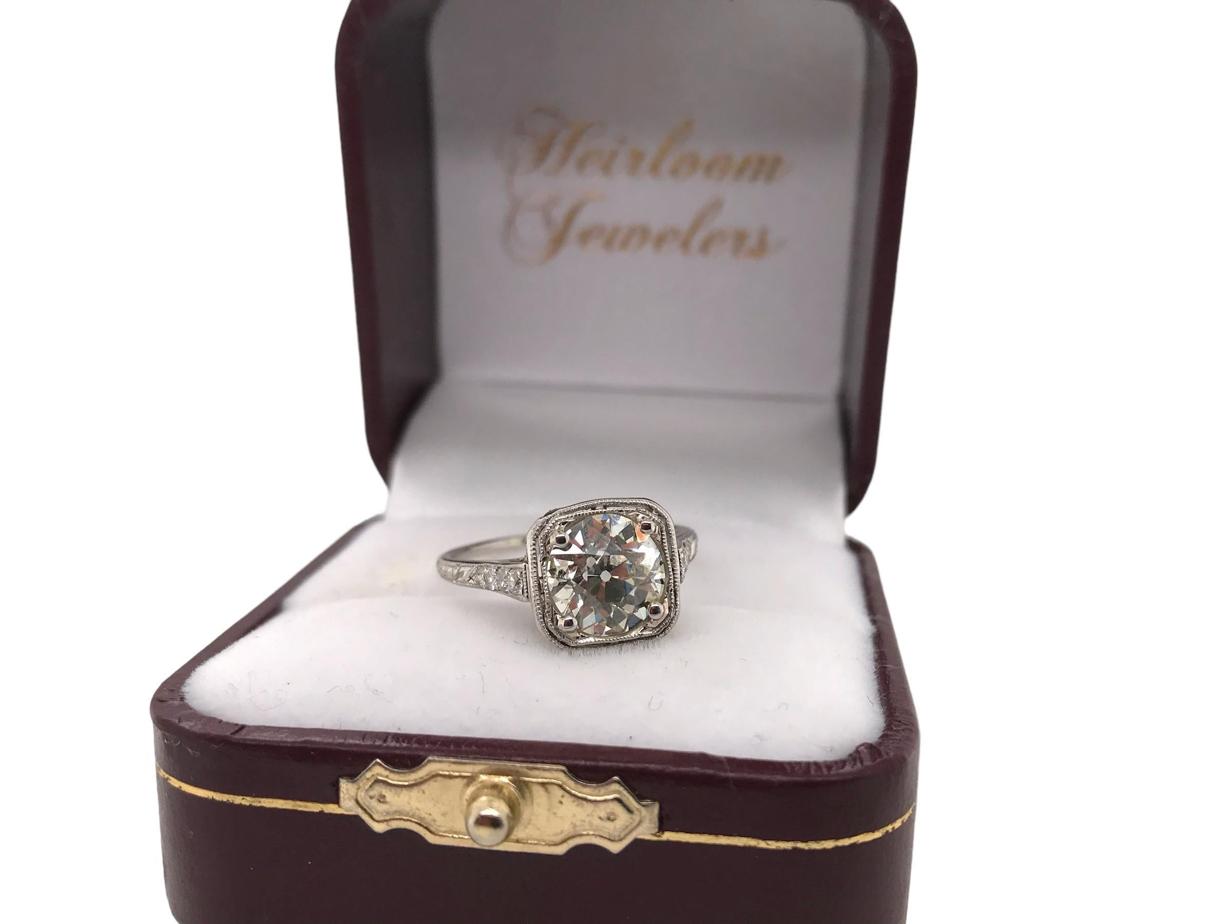 Anillo de compromiso de diamantes talla europea antigua de la época eduardiana de 2,09 quilates en venta 4