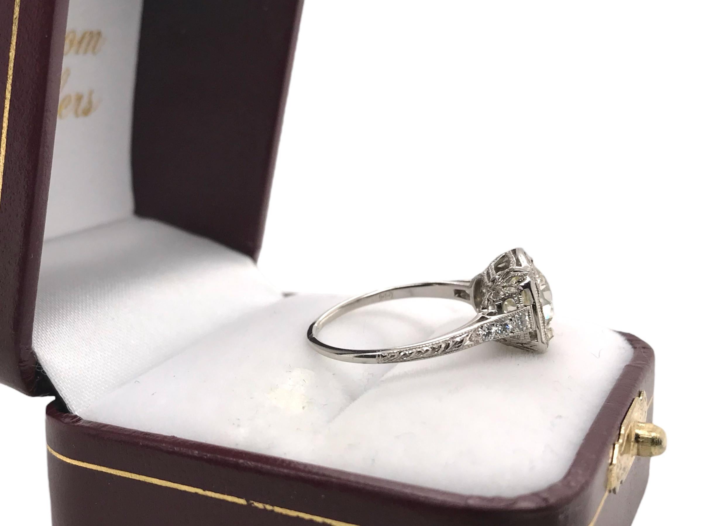 Anillo de compromiso de diamantes talla europea antigua de la época eduardiana de 2,09 quilates en venta 6