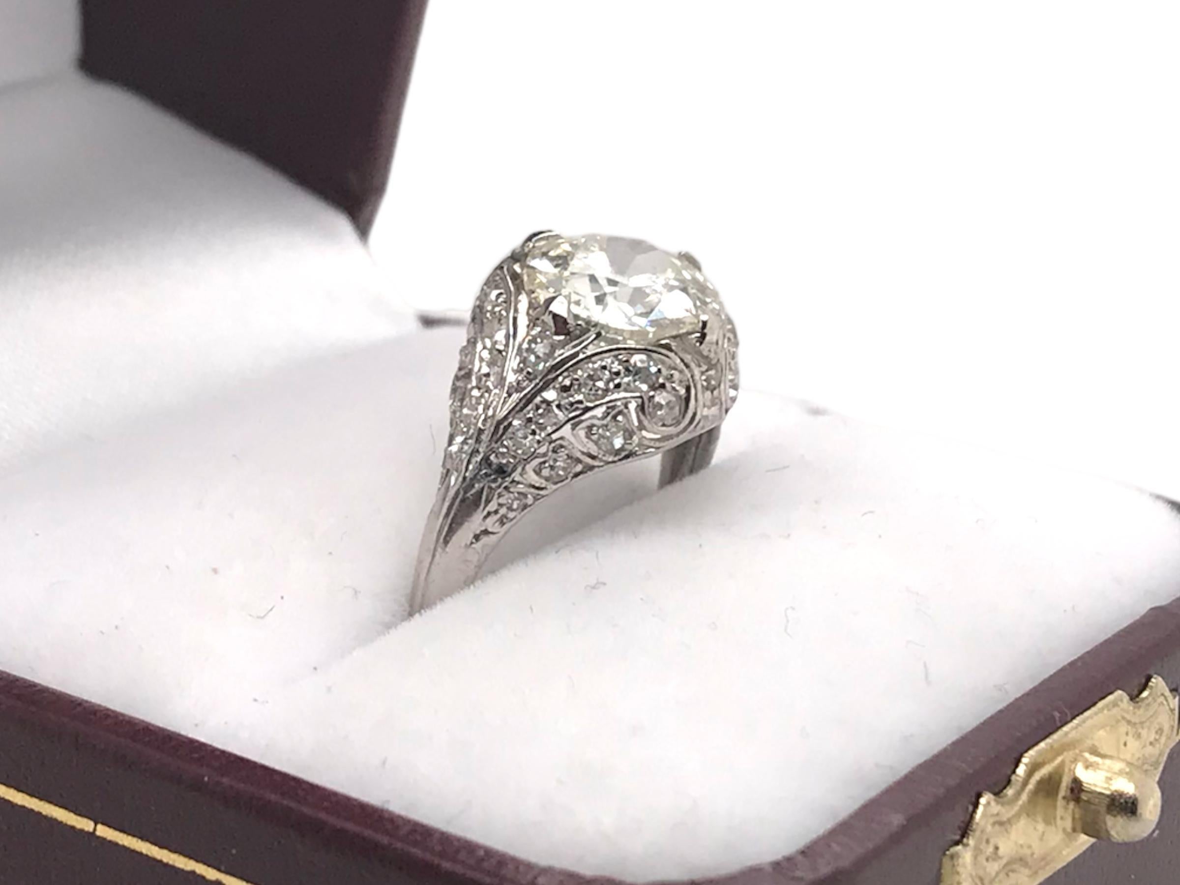Edwardian Era Platinum 2.02 Carat Old European Cut Engagement Ring For Sale 7