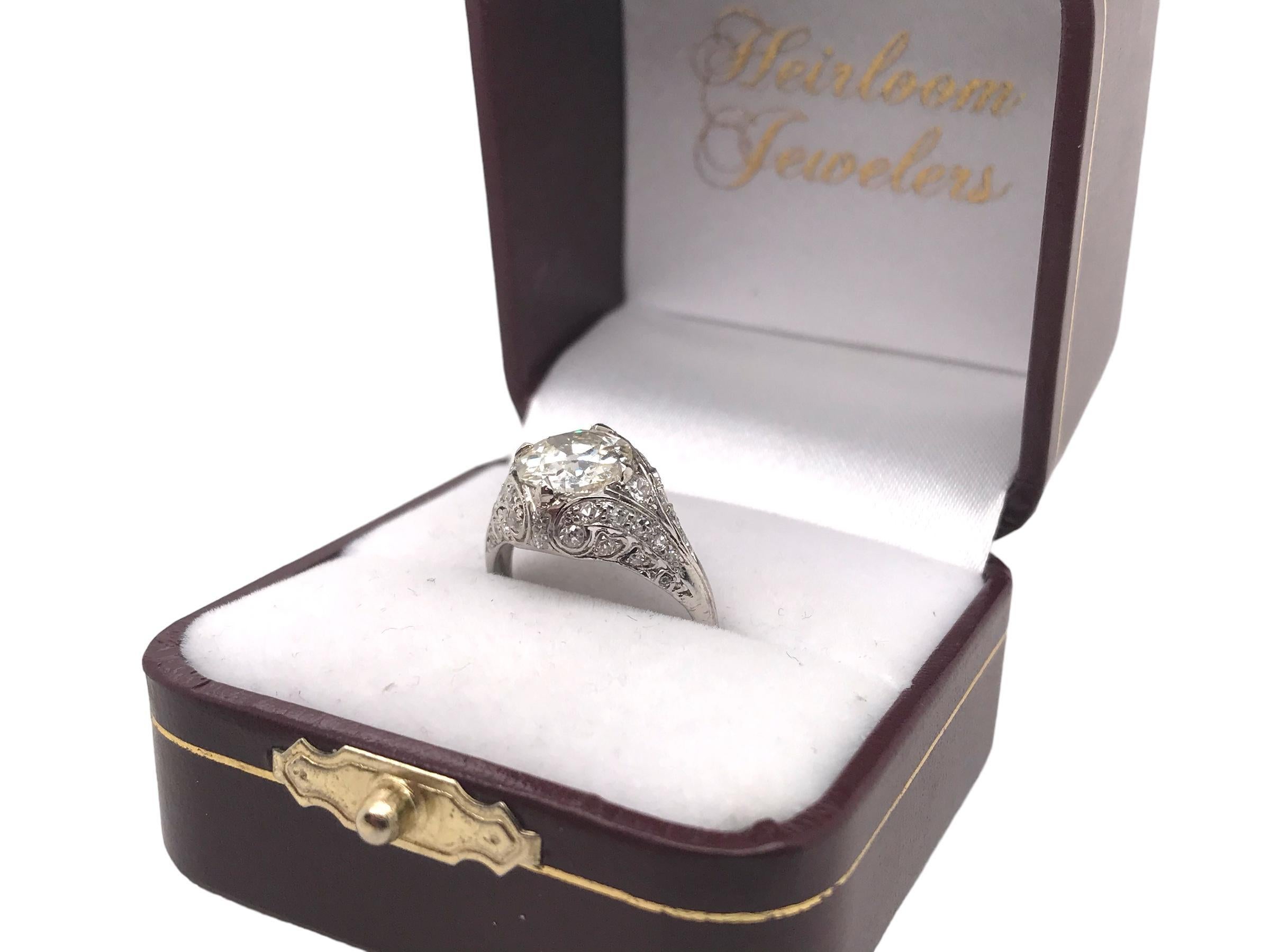 Edwardian Era Platinum 2.02 Carat Old European Cut Engagement Ring For Sale 4