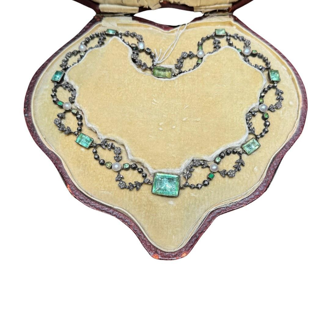 Edwardianische Ära Platin, Silber, Smaragd, Diamant und Perle Halskette im Angebot 1