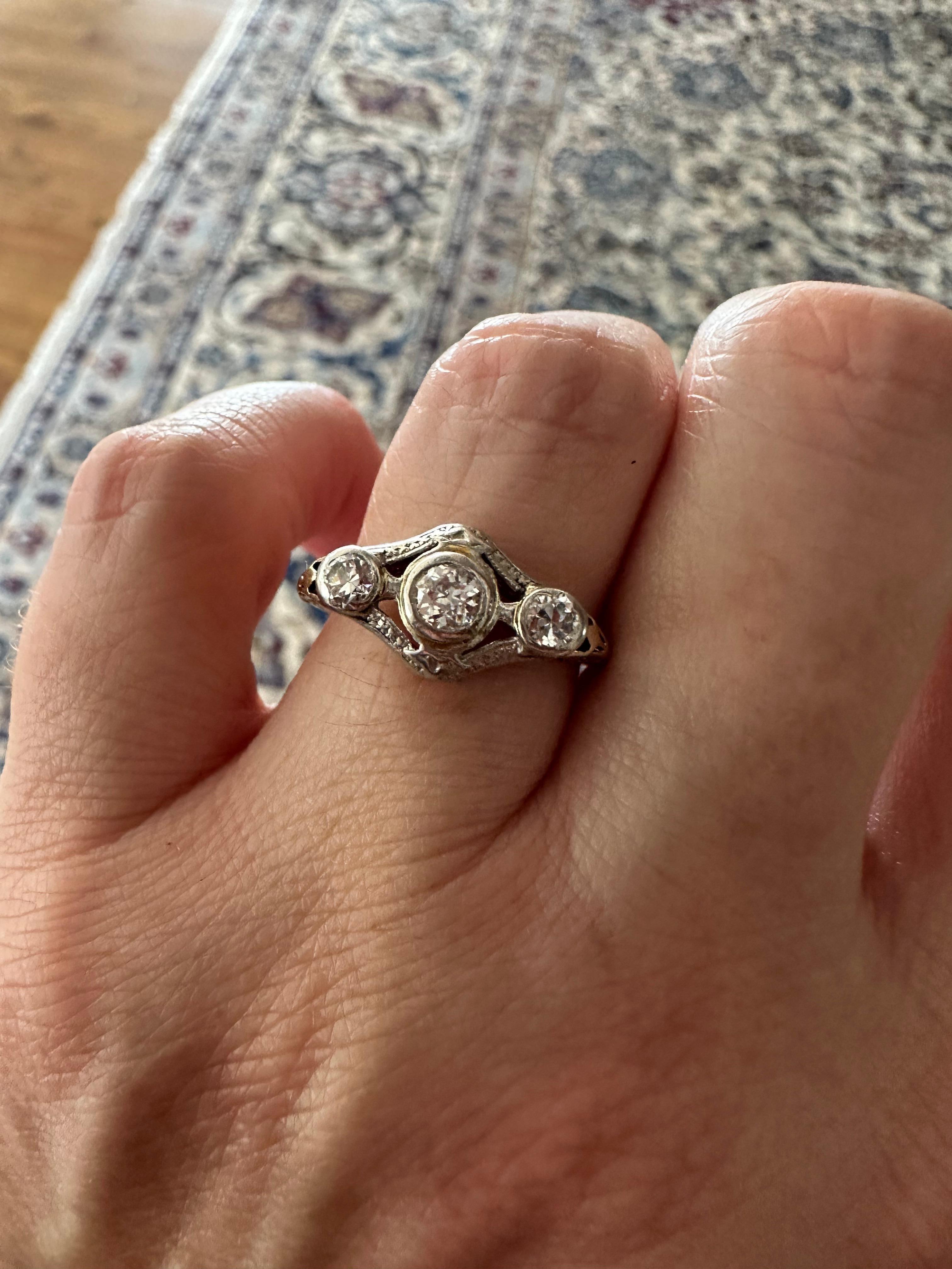 Women's Edwardian Era Three Stone Diamond Ring For Sale