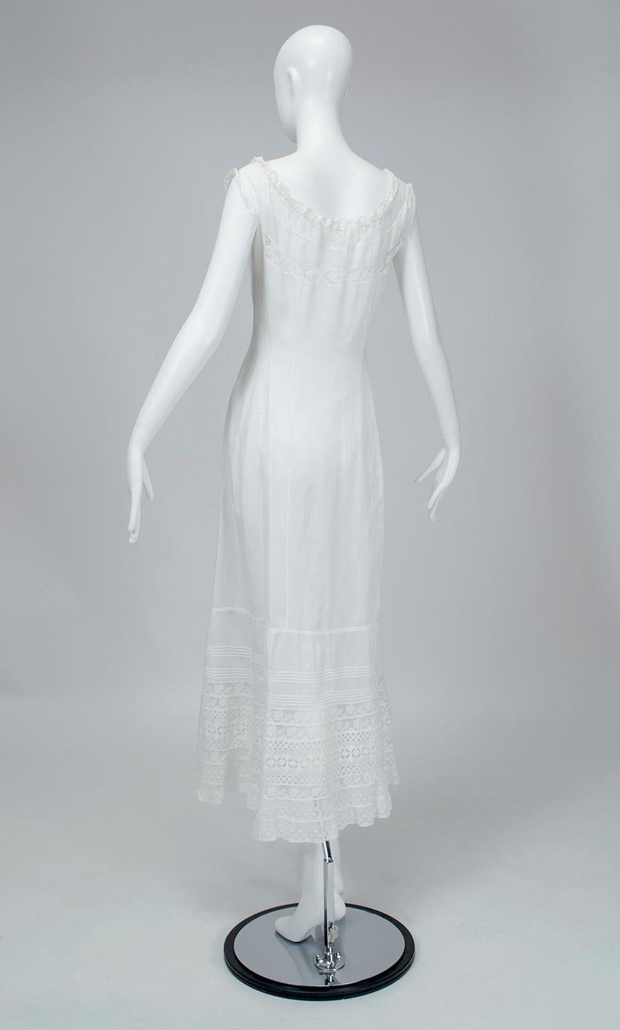 1900s nightgown
