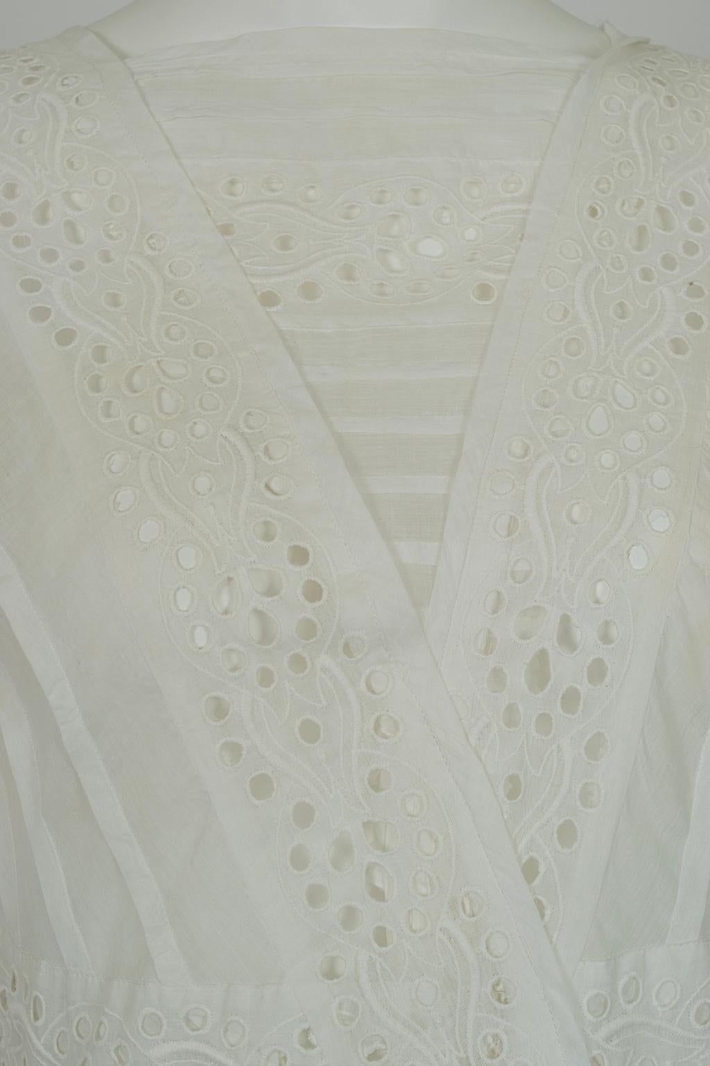Vestido de novia eduardiano con ojales y corpiño marinero de lino - S, 1900 en venta 4