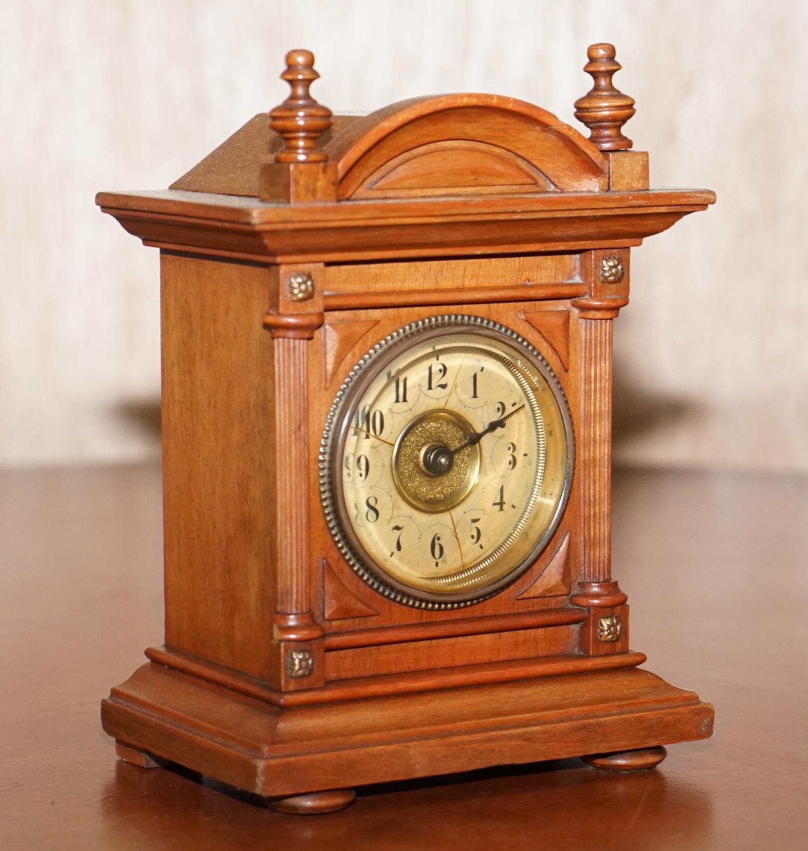 We are delighted to offer for sale this nice F Unghans J Mantle alarm clock for restoration

It is not currently working, I have no idea what it needs, otherwise it looks perfect

Dimensions:

Height 21.5cm

Width 15.5cm

Depth