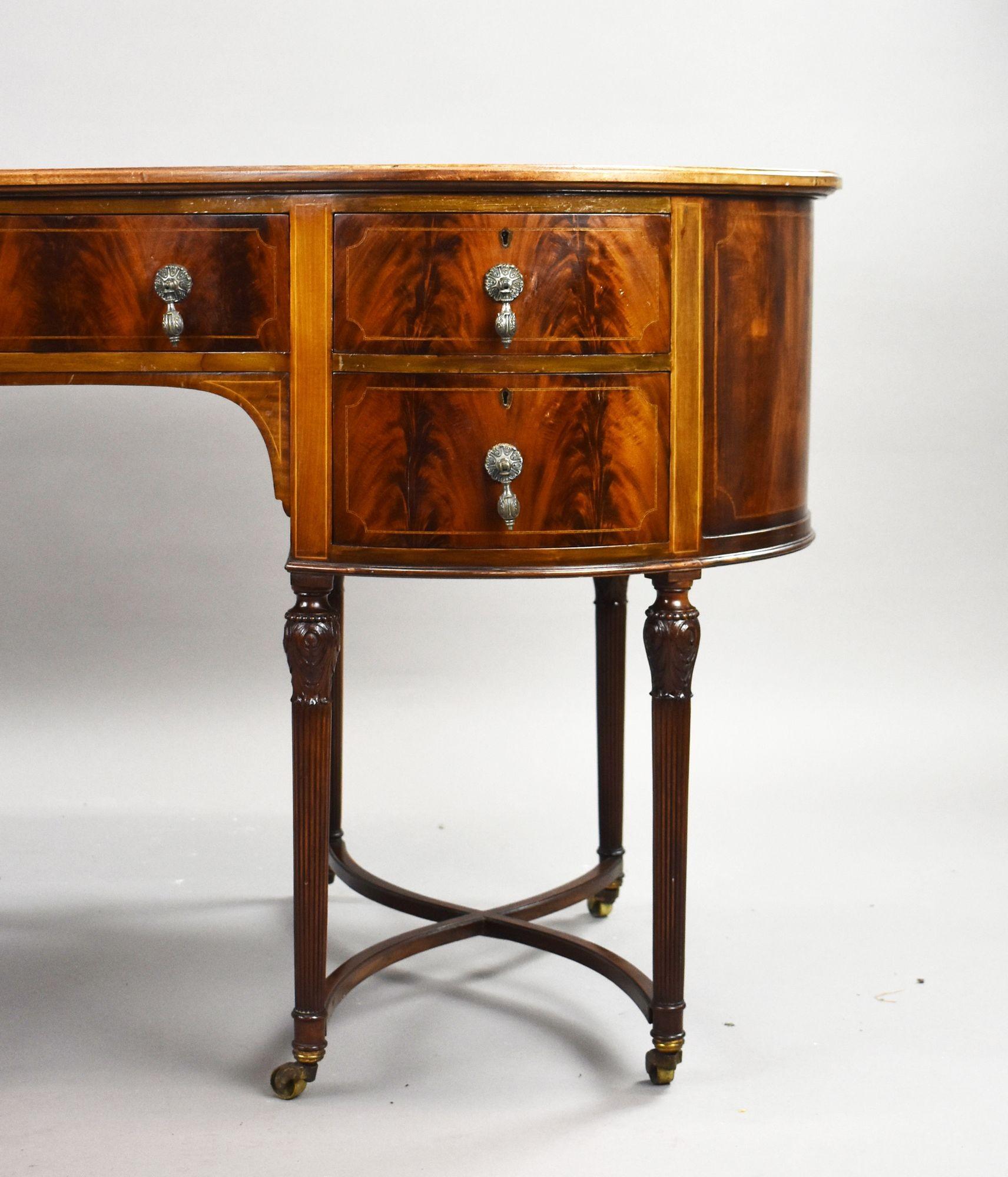 Edwardian Flame Mahogany Kidney Shaped Writing Table For Sale 4