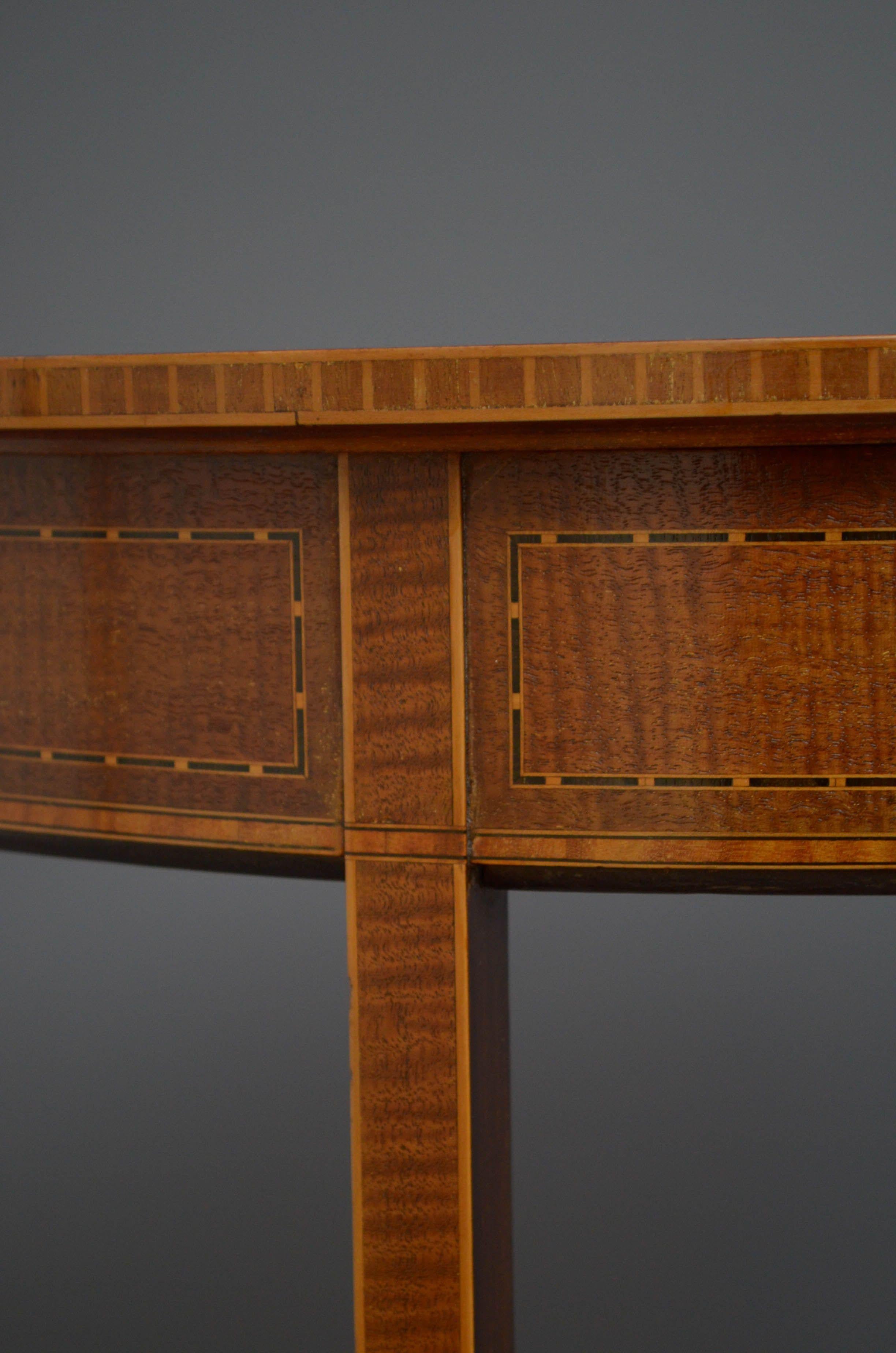 Edwardian Flamed Mahogany Table For Sale 3