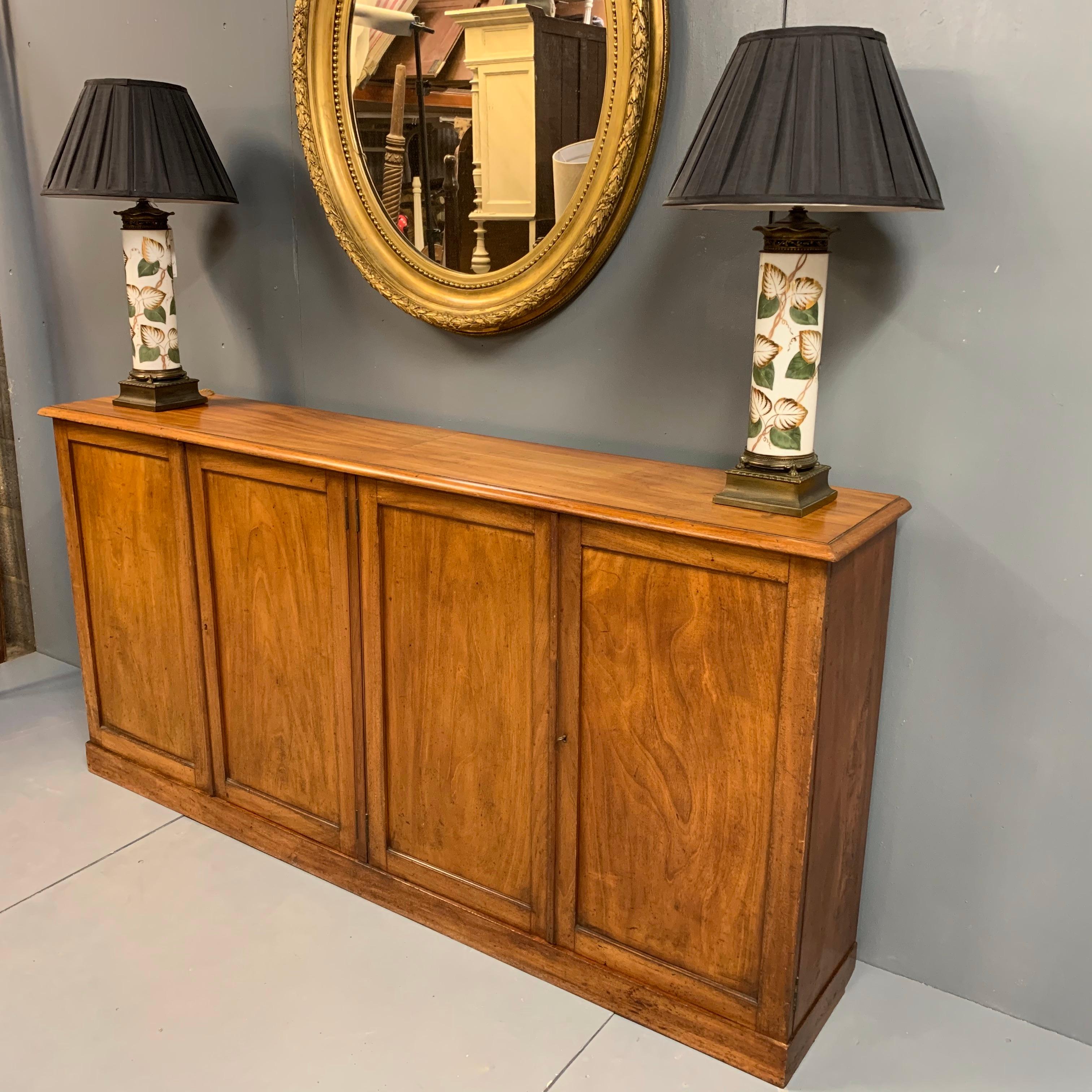 Edwardian Four-Door Pale Mahogany Low Bookcase, circa 1900 In Good Condition In Uppingham, Rutland