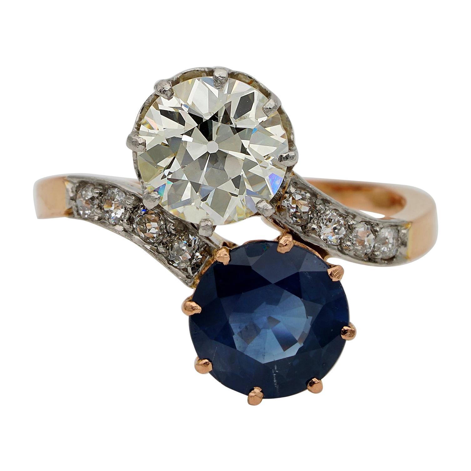 Edwardian French 1.70 VVS Diamond 2.30 Carat Natural Sapphire Twist Ring For Sale