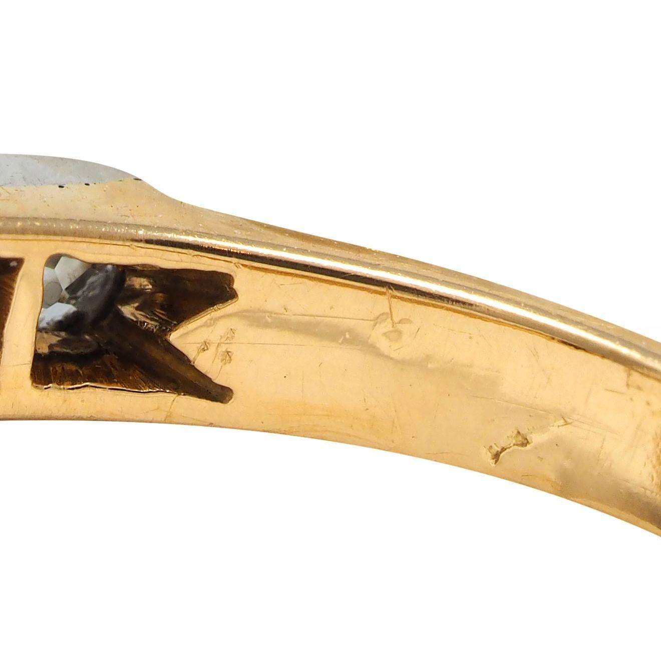 Antiker französischer antiker Navette-Ring aus 14 Karat Gold mit Smaragd und Diamant im Edwardianischen Stil im Angebot 1