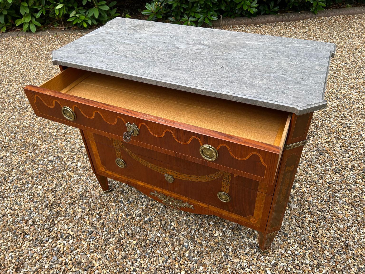 Edwardian French Commode Chest of Drawers with Marble Top For Sale 4