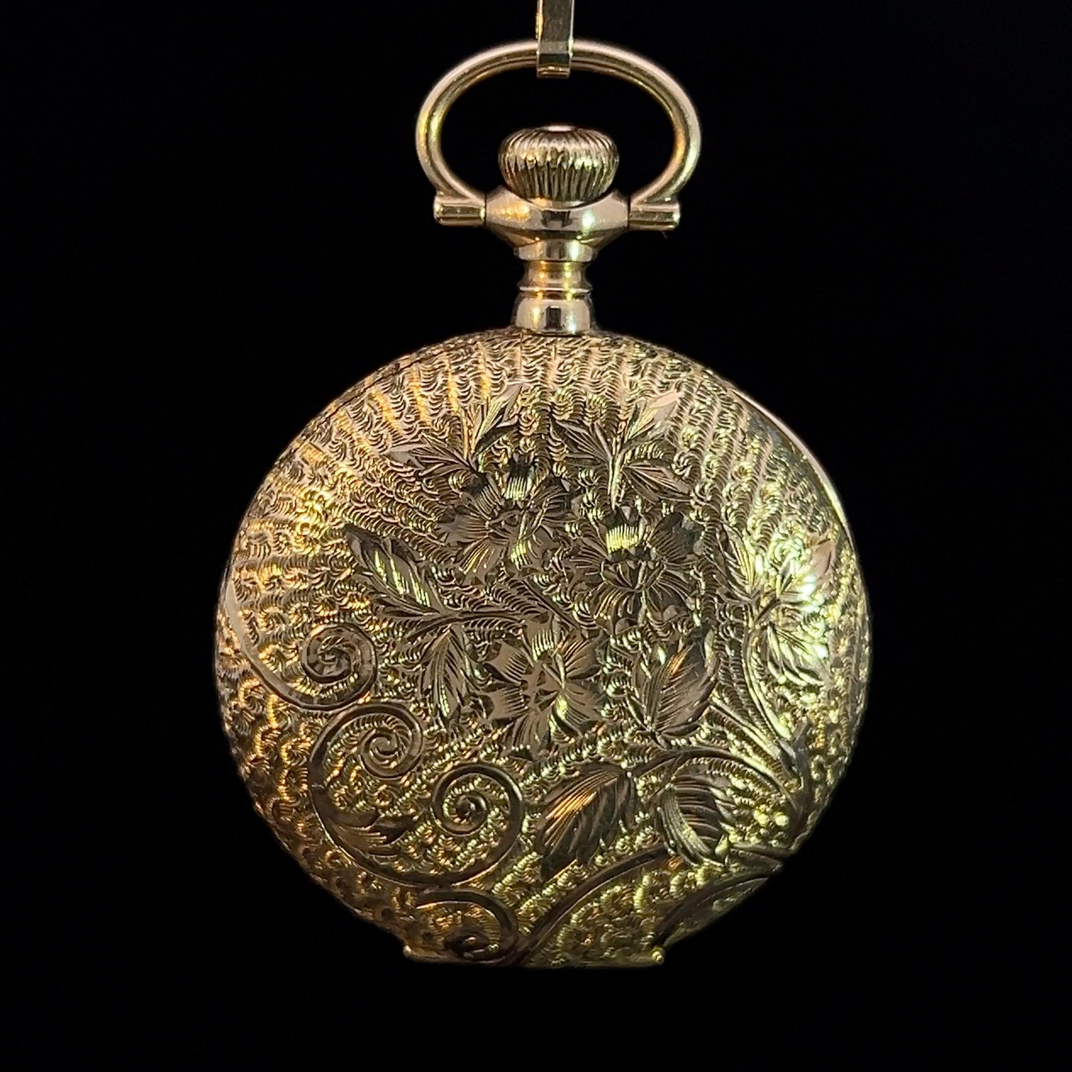 Edwardian Full Hunting Pocket Watch Circa 1910 For Sale 1