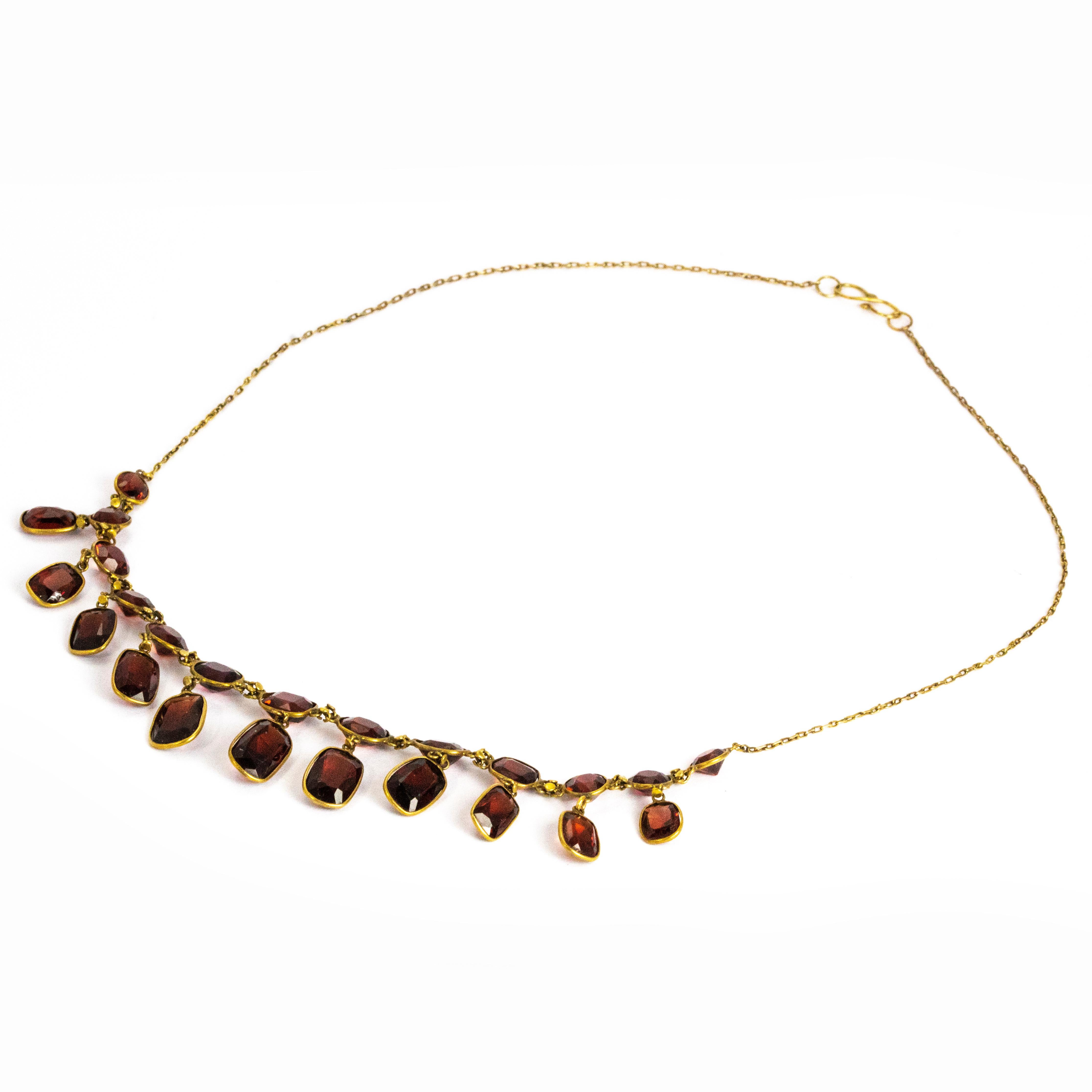 Edwardian Garnet and Yellow Gold Necklace In Good Condition In Chipping Campden, GB