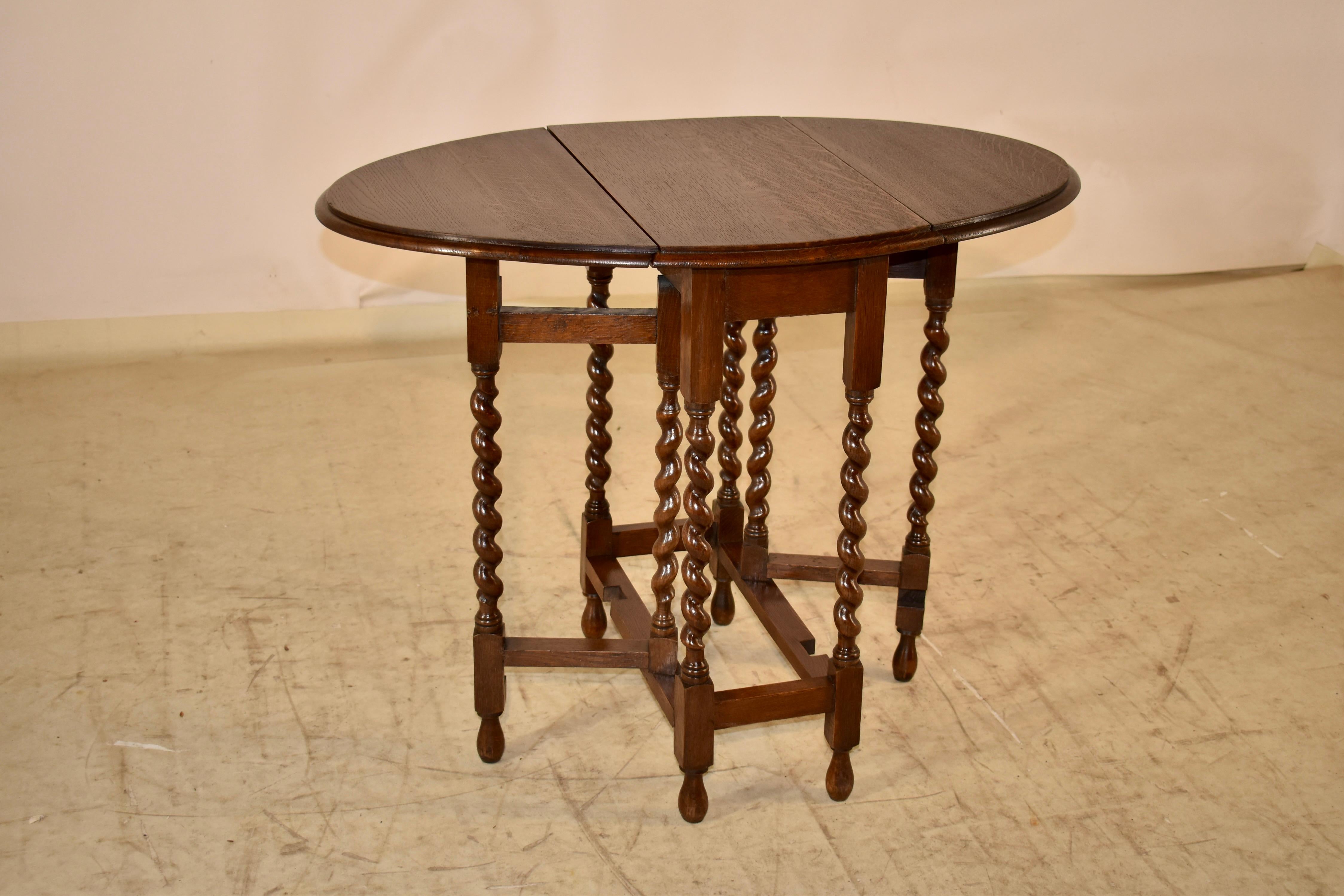 Edwardian Gate Leg Side Table, Circa 1900 In Good Condition For Sale In High Point, NC