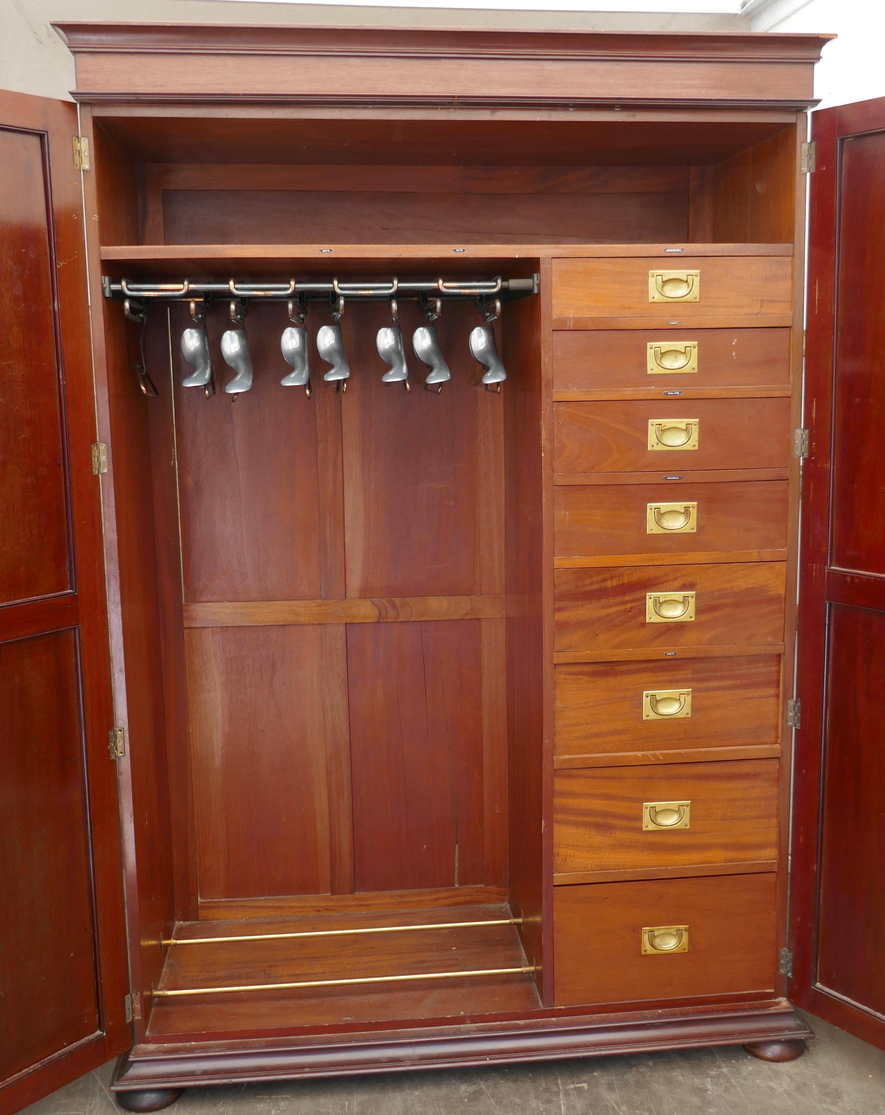 Edwardian Gentleman’s Mahogany Wardrobe Compactum by Merryweather, London In Good Condition In Chillerton, Isle of Wight