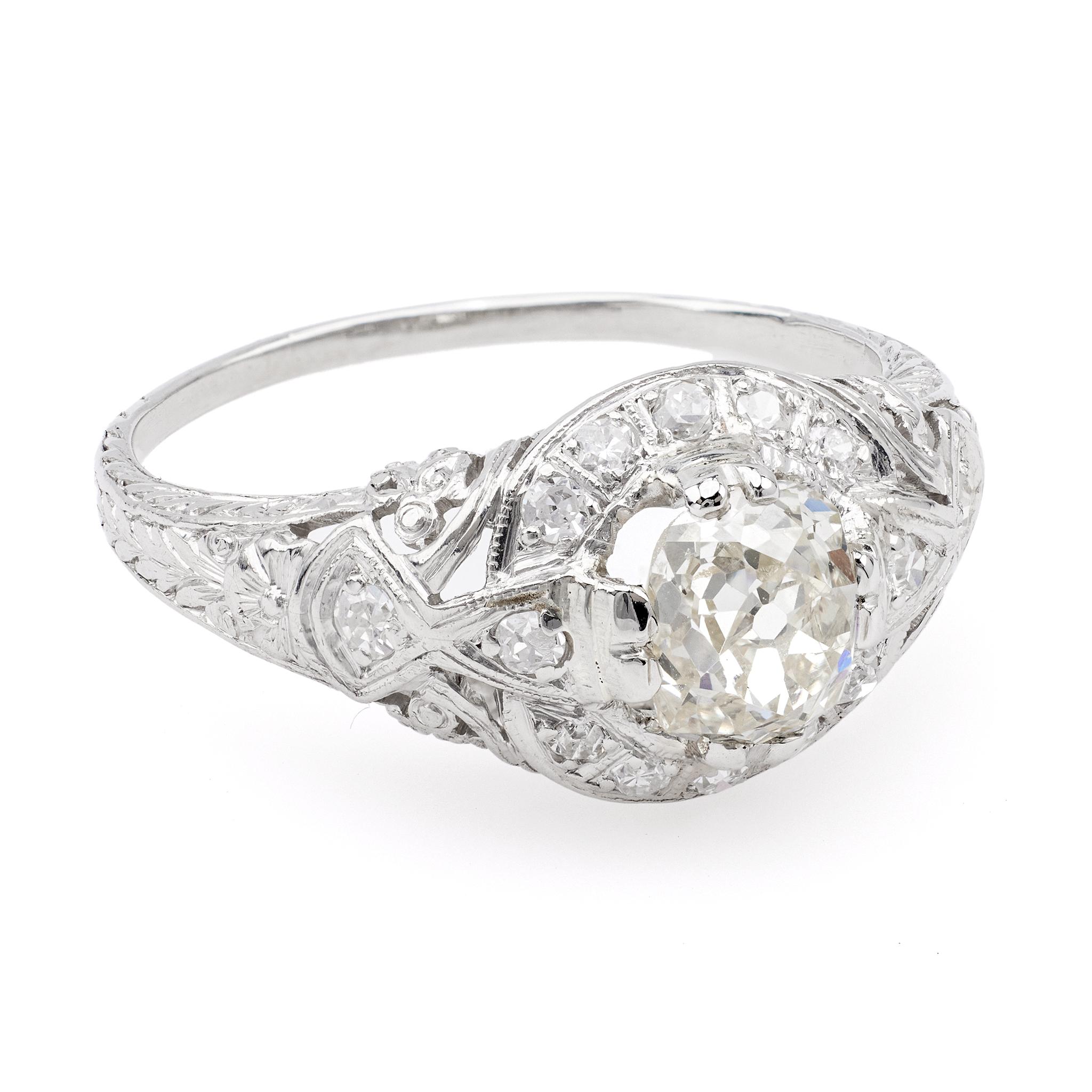 Filigraner edwardianischer Platinring mit 1.00 Karat Diamant im alteuropäischen Minenschliff im Zustand „Gut“ in Beverly Hills, CA