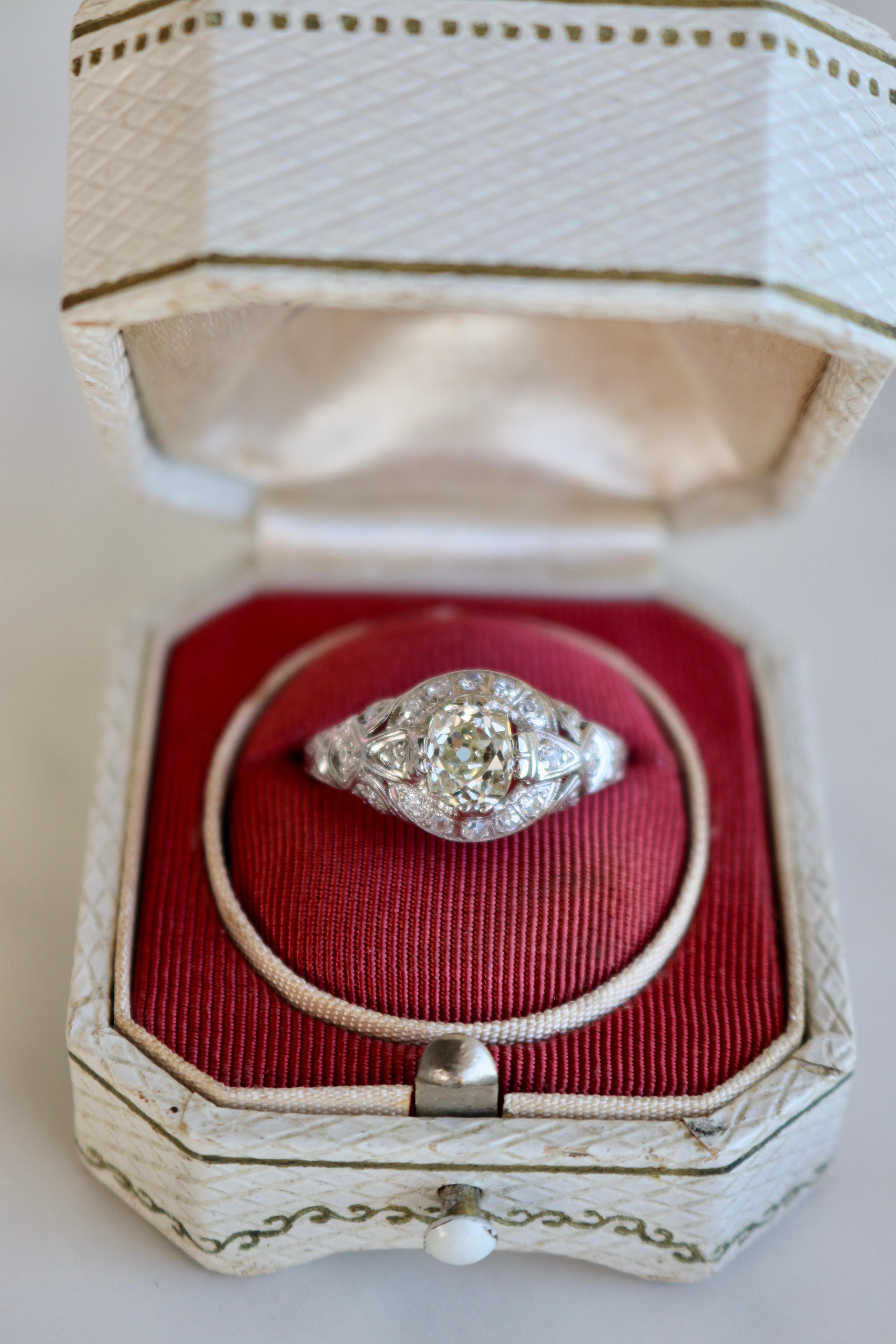 Filigraner edwardianischer Platinring mit 1.00 Karat Diamant im alteuropäischen Minenschliff für Damen oder Herren