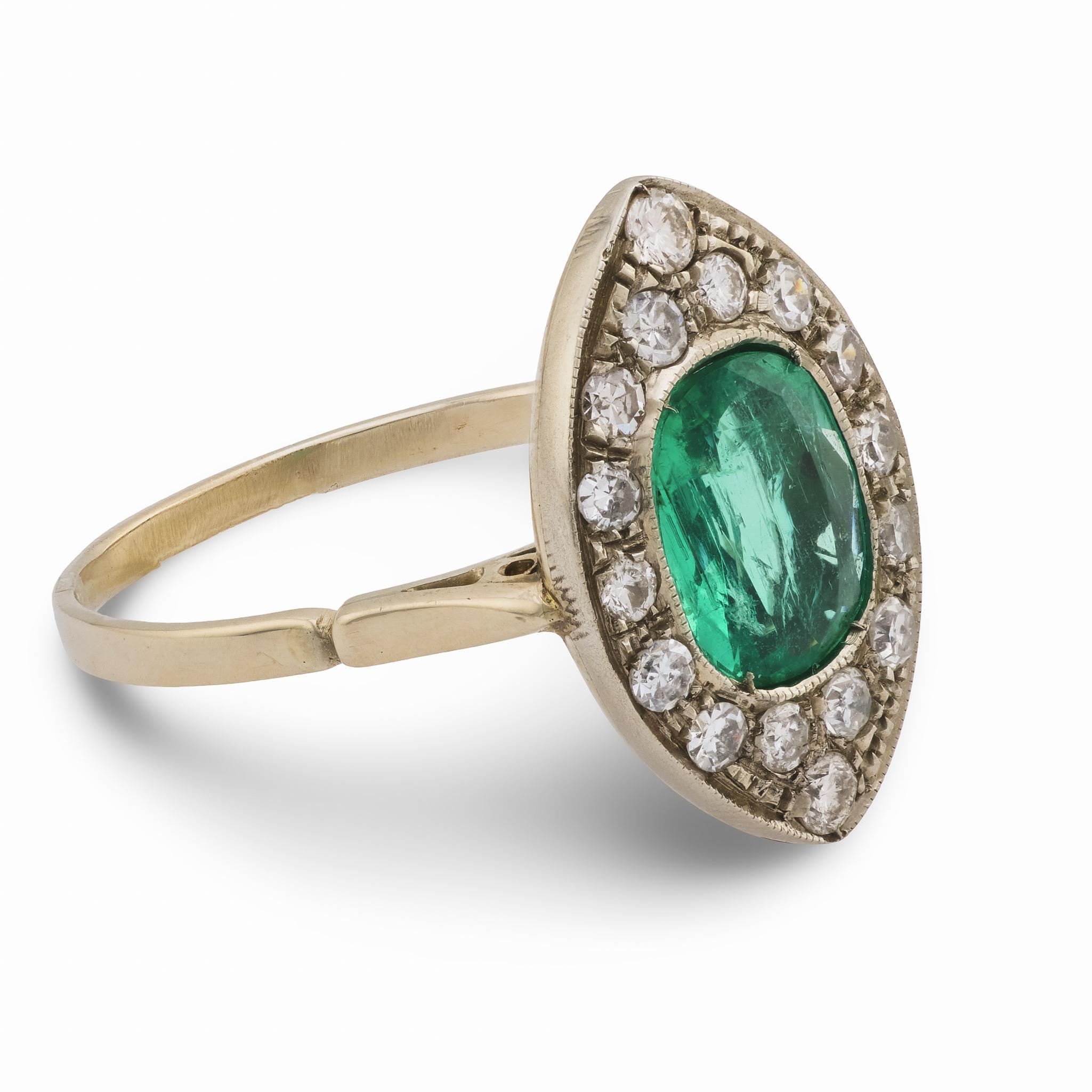 Bague navette en or blanc 18 carats, émeraude de 1,50 carat, GIA, Edwardienne Bon état - En vente à Beverly Hills, CA