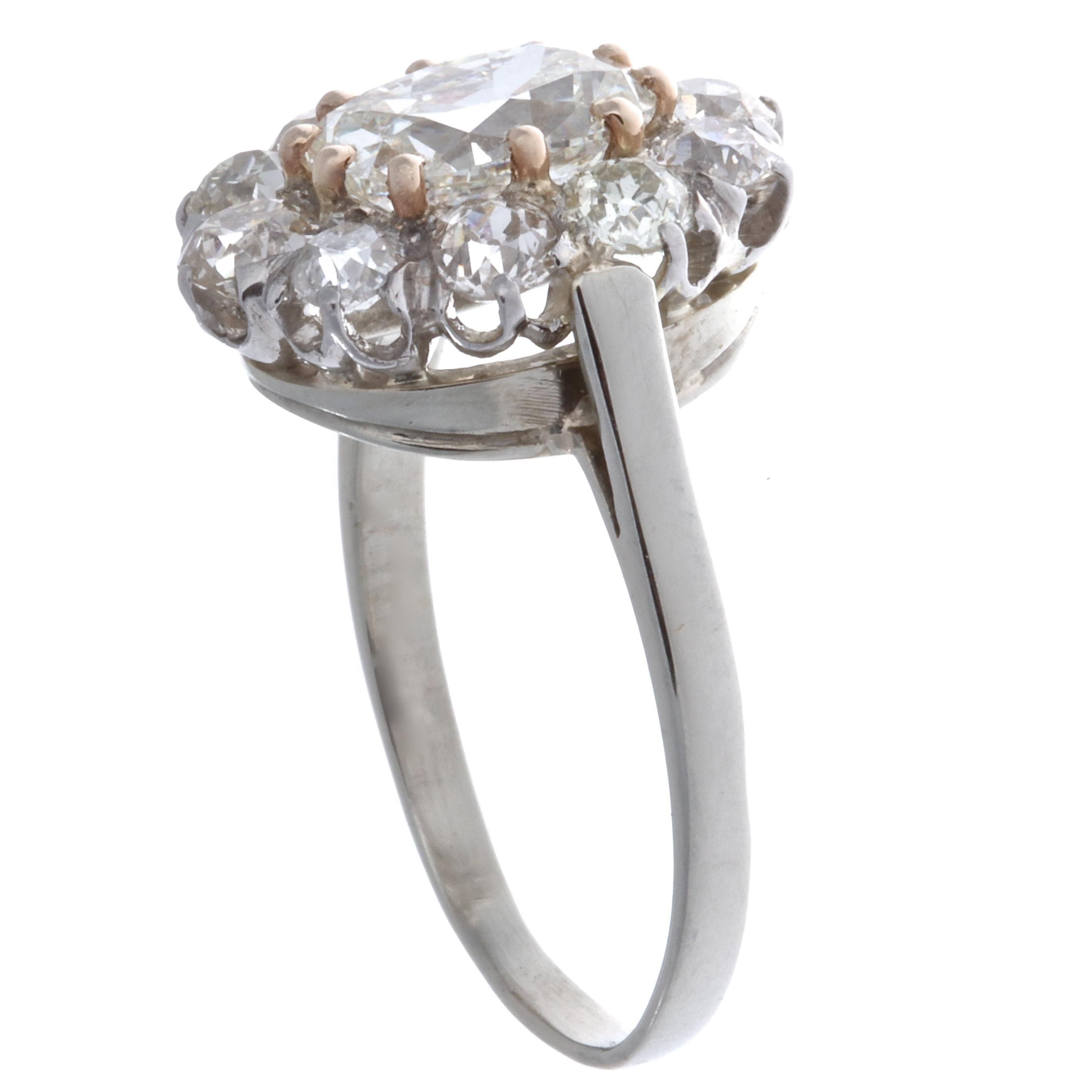 GIA 1.52 Antiker Diamant im Kissenschliff 18 Karat Weißgold Ring im Zustand „Gut“ in Beverly Hills, CA