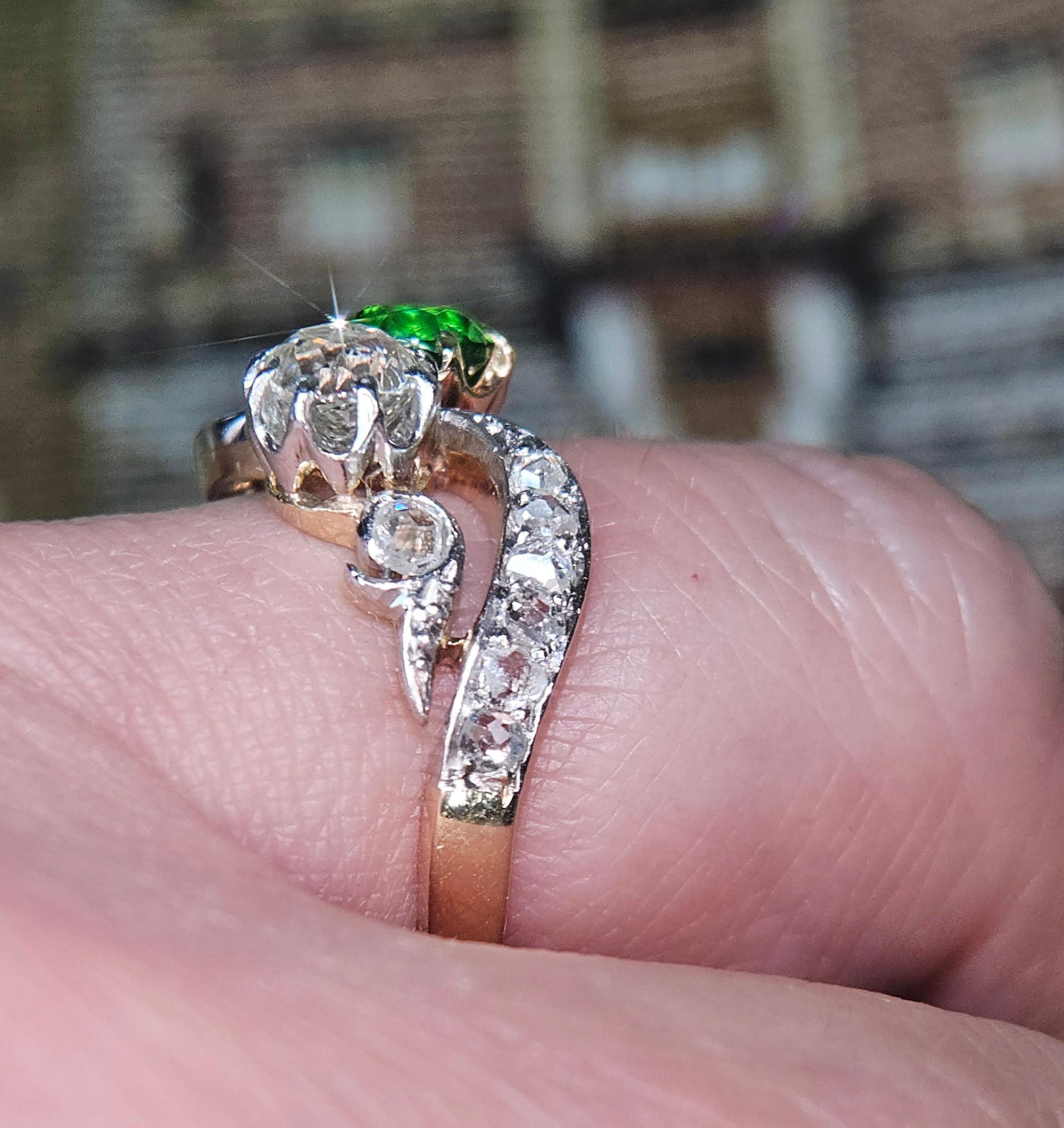Edwardian GIA 1.69ctw Russian DEMANTOID Garnet DIAMOND Toi et Moi 18K Gold Ring For Sale 5