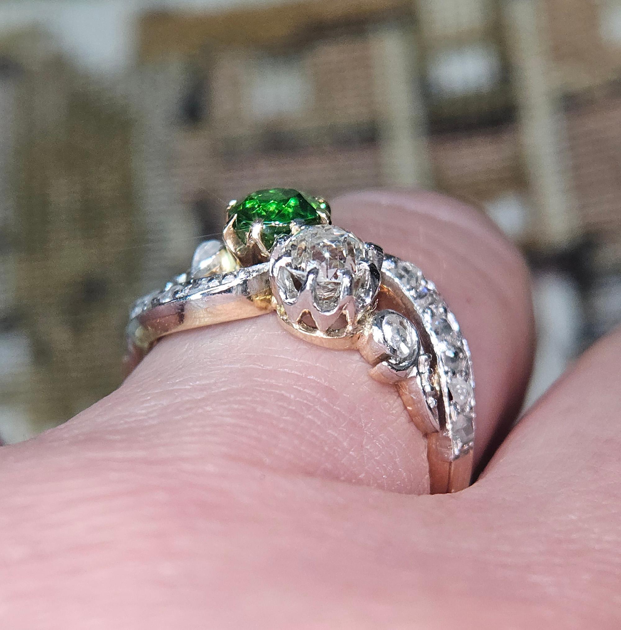 Edwardian GIA 1.69ctw Russian DEMANTOID Garnet DIAMOND Toi et Moi 18K Gold Ring For Sale 6