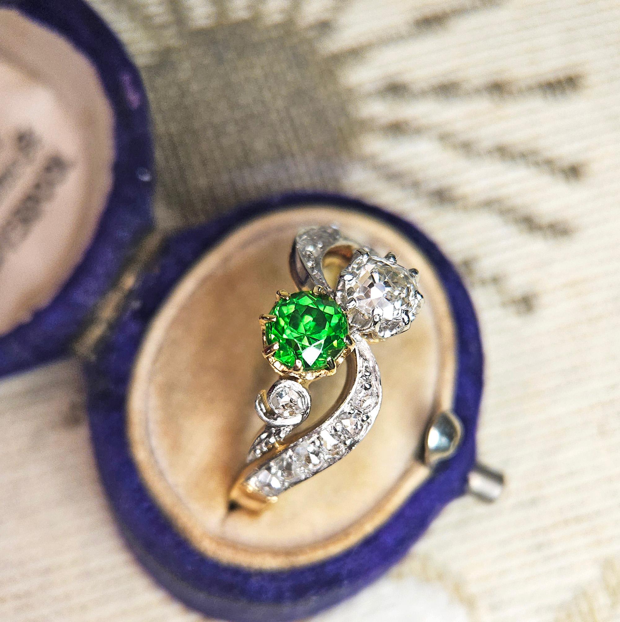 Round Cut Edwardian GIA 1.69ctw Russian DEMANTOID Garnet DIAMOND Toi et Moi 18K Gold Ring For Sale