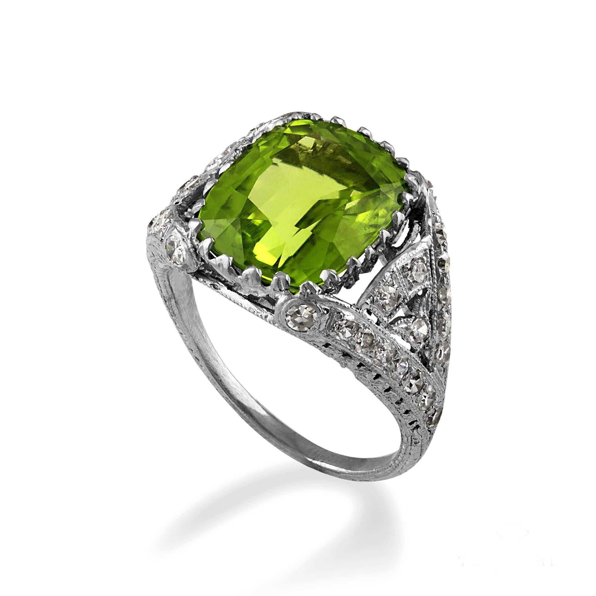 Edwardian GIA 7.87ct Peridot & Diamond Platinum Antique Vintage Ring In Good Condition In New York, NY