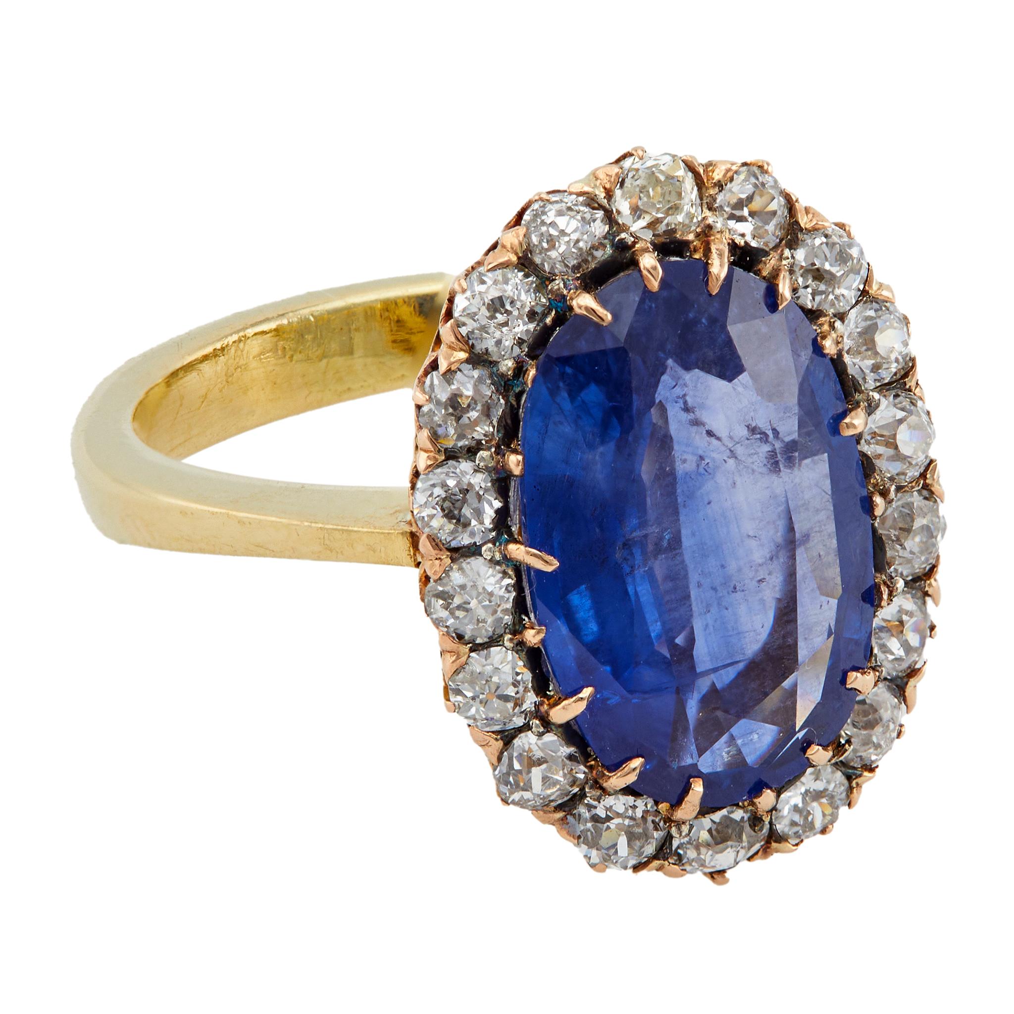 Women's or Men's Edwardian GIA Ceylon Sapphire Diamond 18k Yellow Gold Cluster Ring