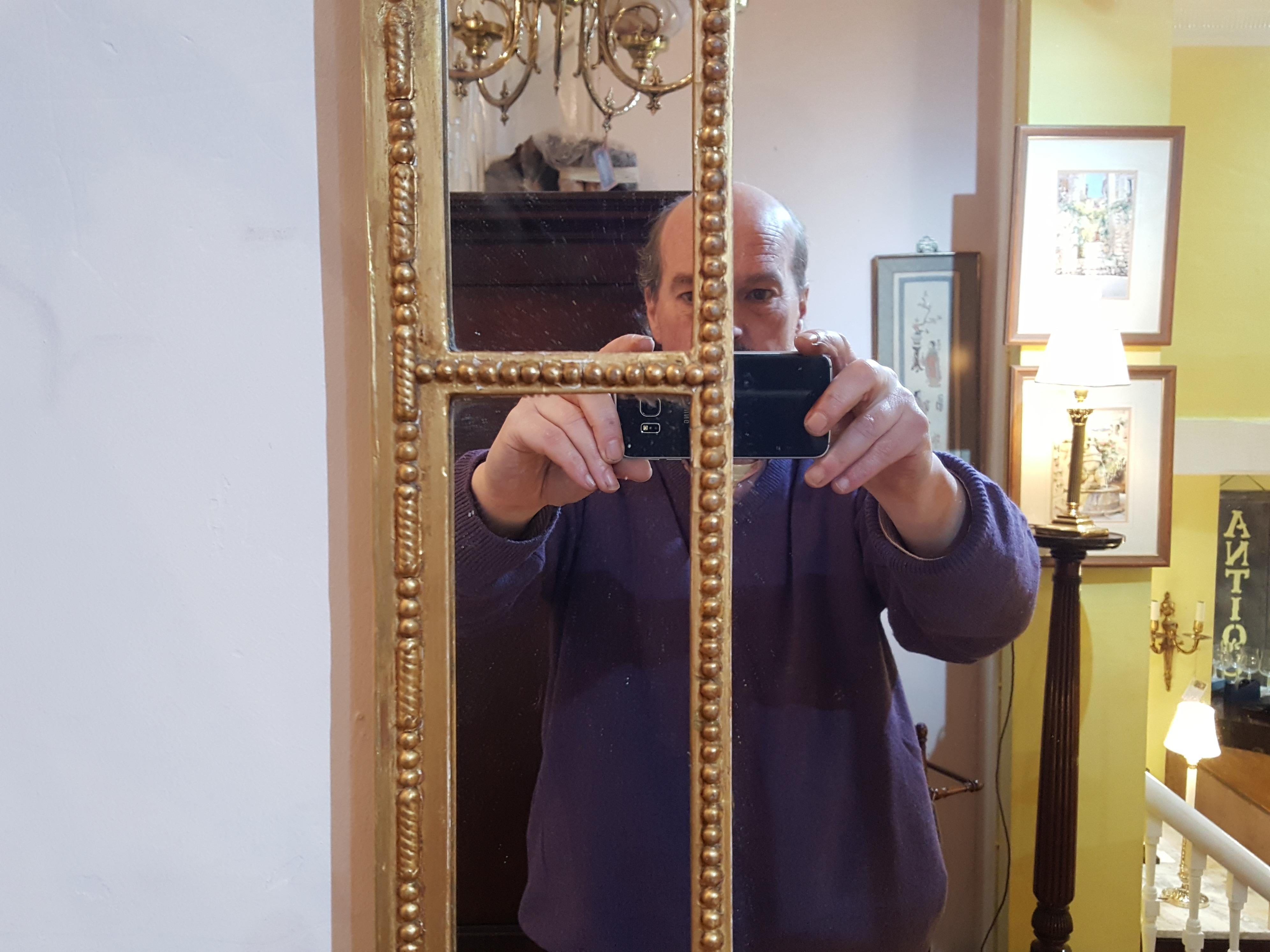 Edwardian Gilt Framed Wall Mirror In Fair Condition For Sale In Altrincham, Cheshire