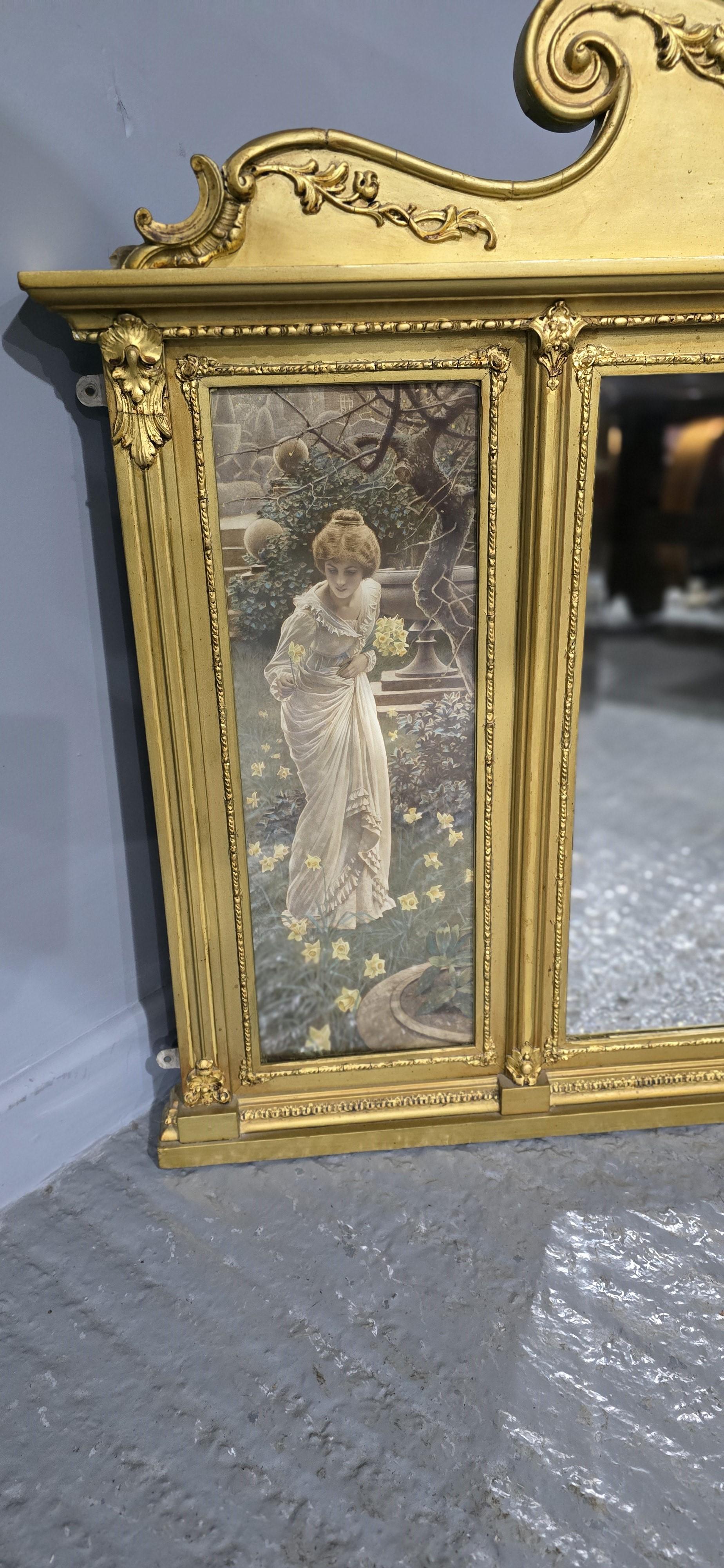 Très bon trumeau Edwardan en vermeil avec miroir central biseauté et très jolies gravures de personnages de chaque côté, en très bon état général.

35