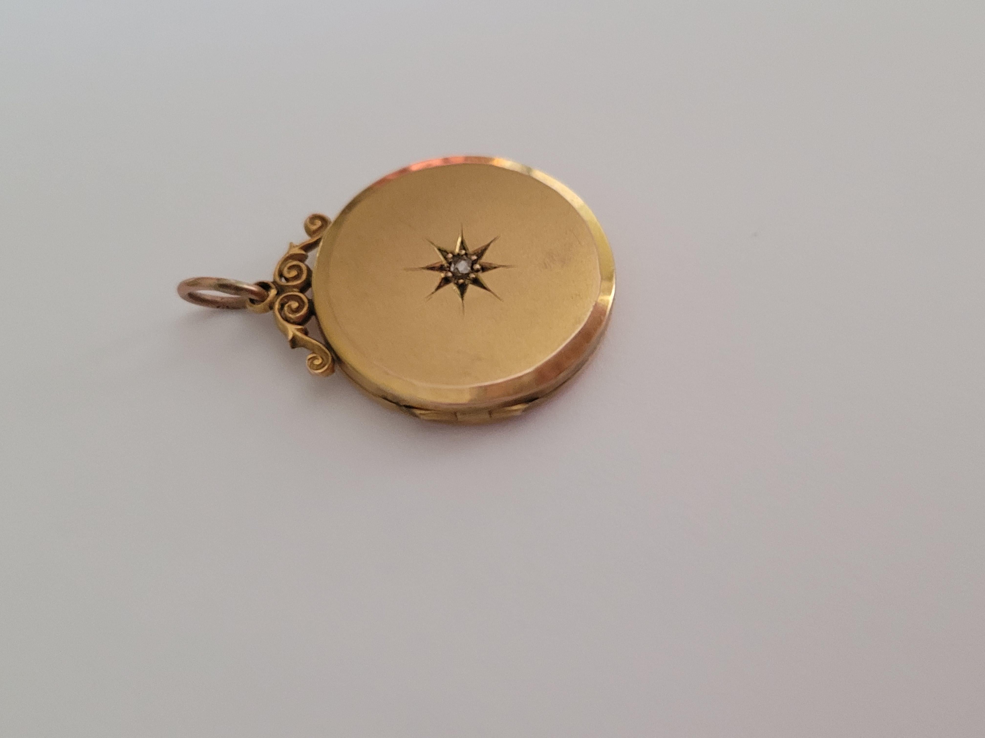 Women's Edwardian Gold Back and Front Photo Diamond Locket Pendant For Sale