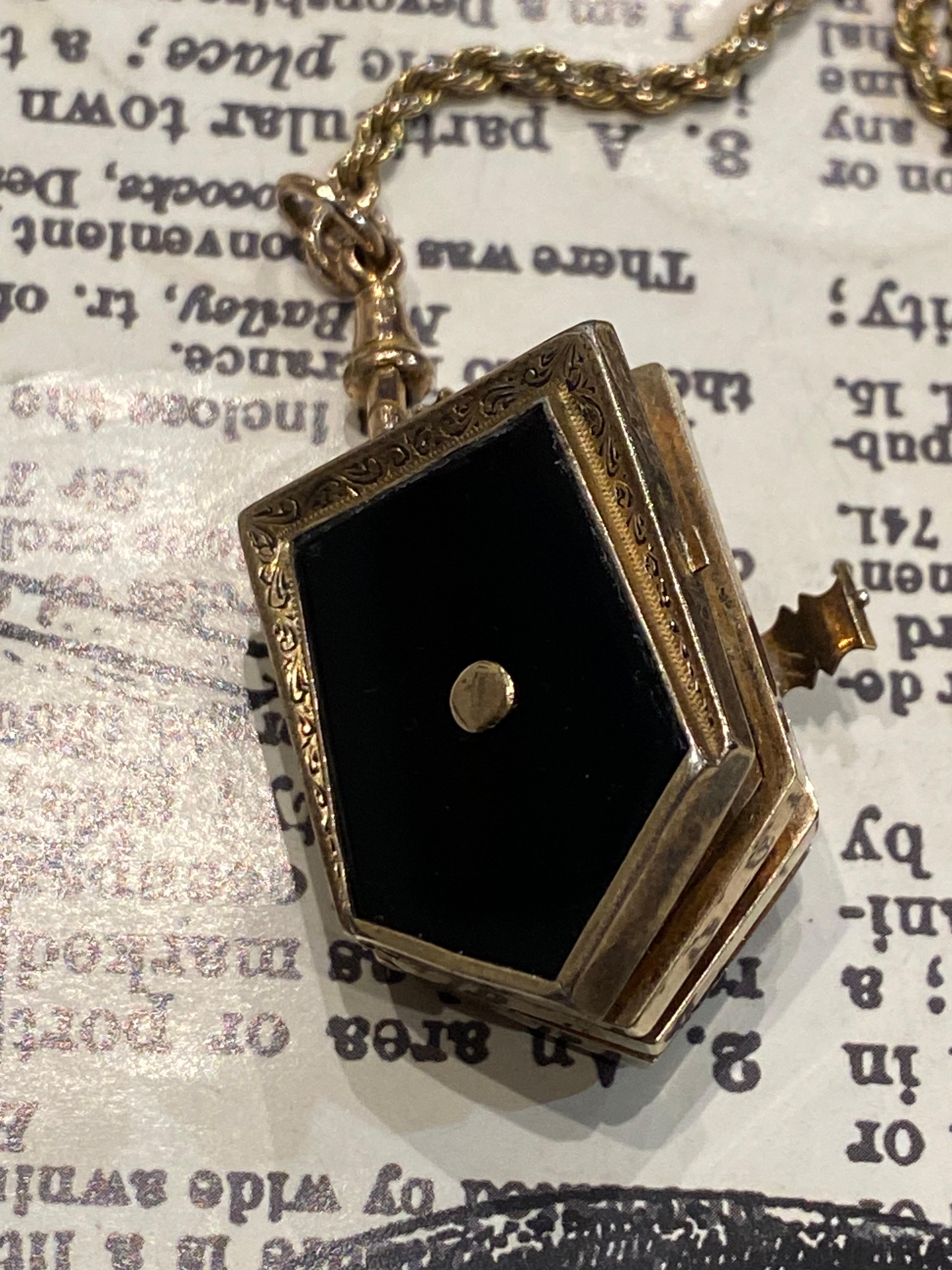 Edwardian Gold Filled Black Onyx Multi-Compartment Shield Locket & Guard Chain For Sale 1