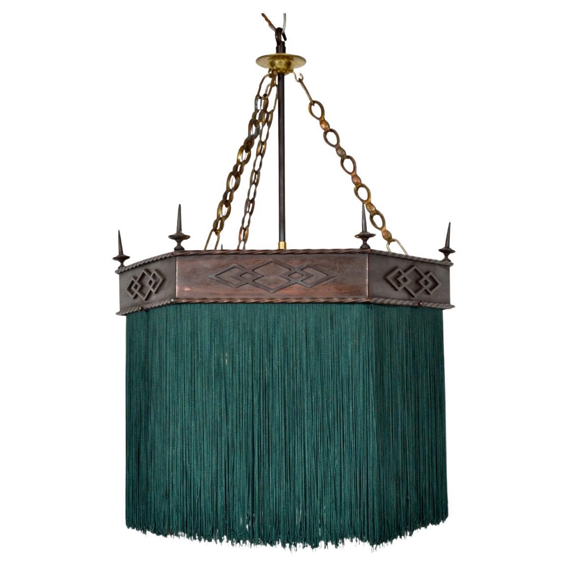 Lampadario a sospensione gotico edoardiano esagonale con frange in rame verde e nappe in vendita