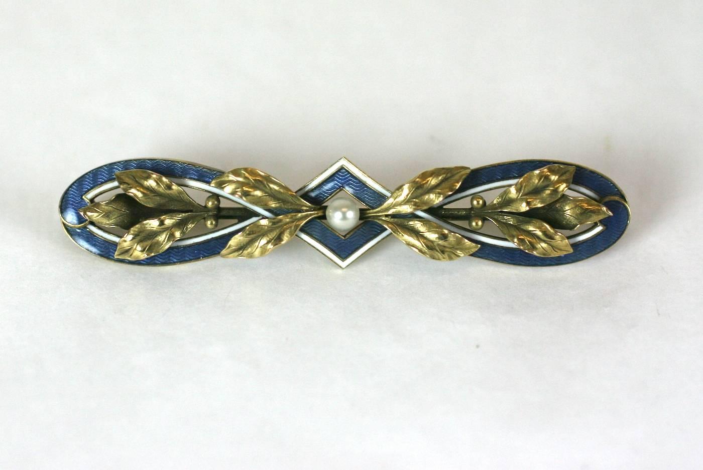 Edwardian Green Gold and Enamel Brooch For Sale 1