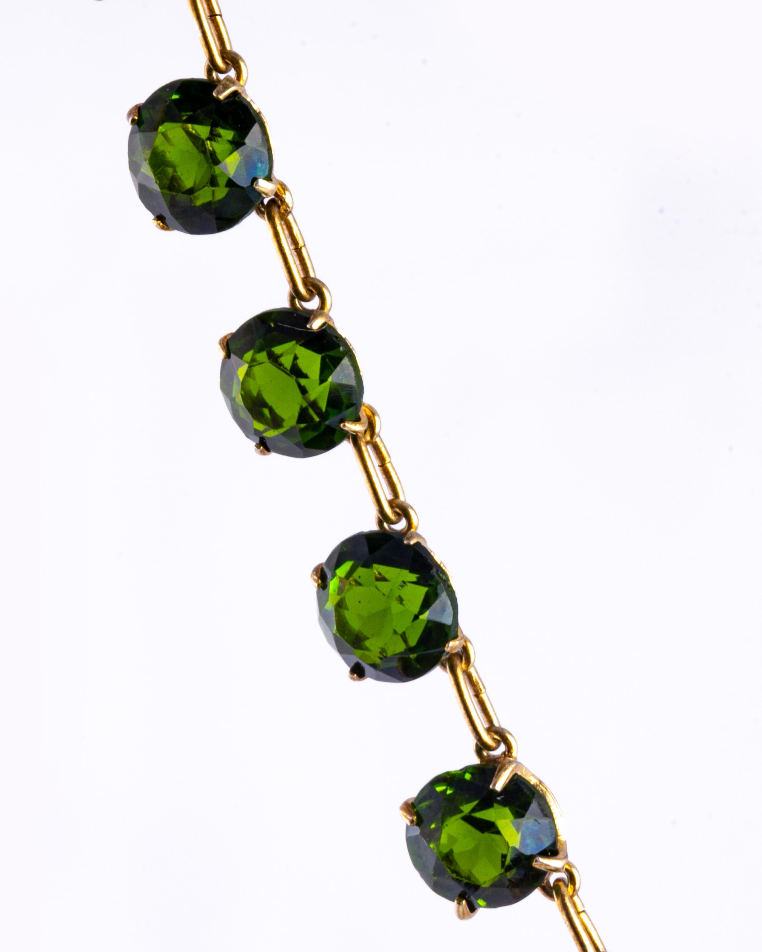 Halskette aus grünem Stein und vergoldetem Silber im viktorianischen Stil im Zustand „Gut“ im Angebot in Chipping Campden, GB