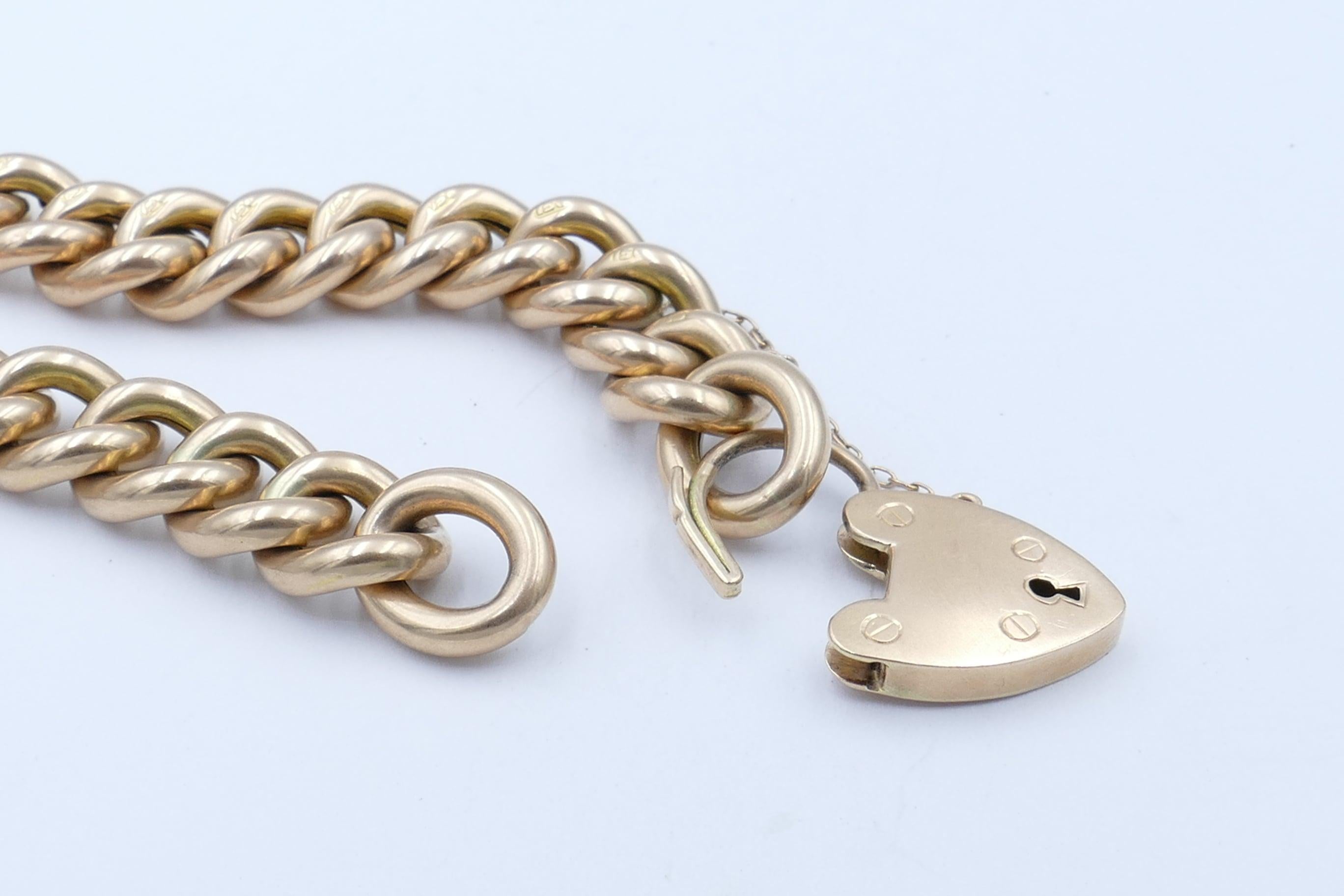 Edwardian Hallmarked 15 Carat Rosy Gold Curb Link Bracelet In Excellent Condition For Sale In Splitter's Creek, NSW