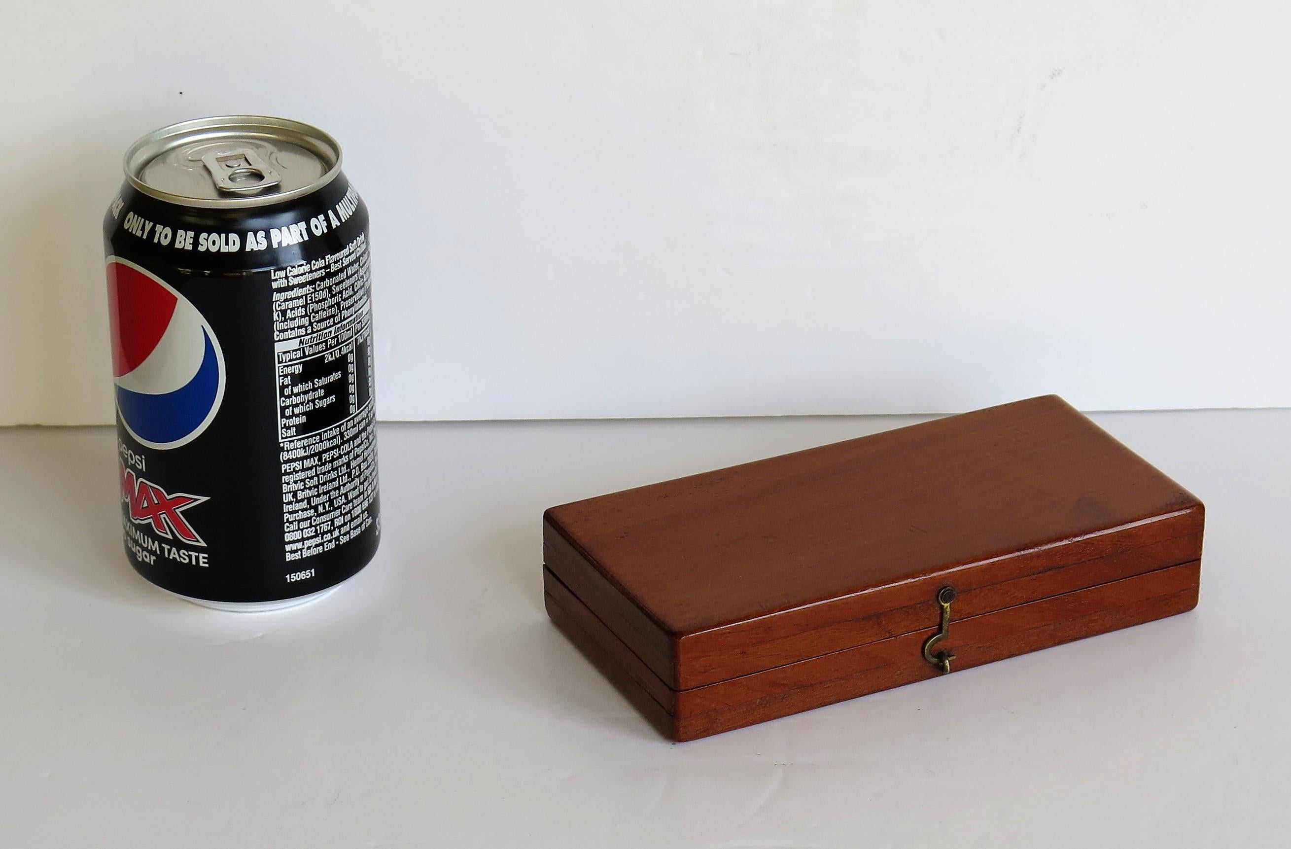 Edwardian Handmade Miniature Travelling Chess Set Game, circa 1900 9