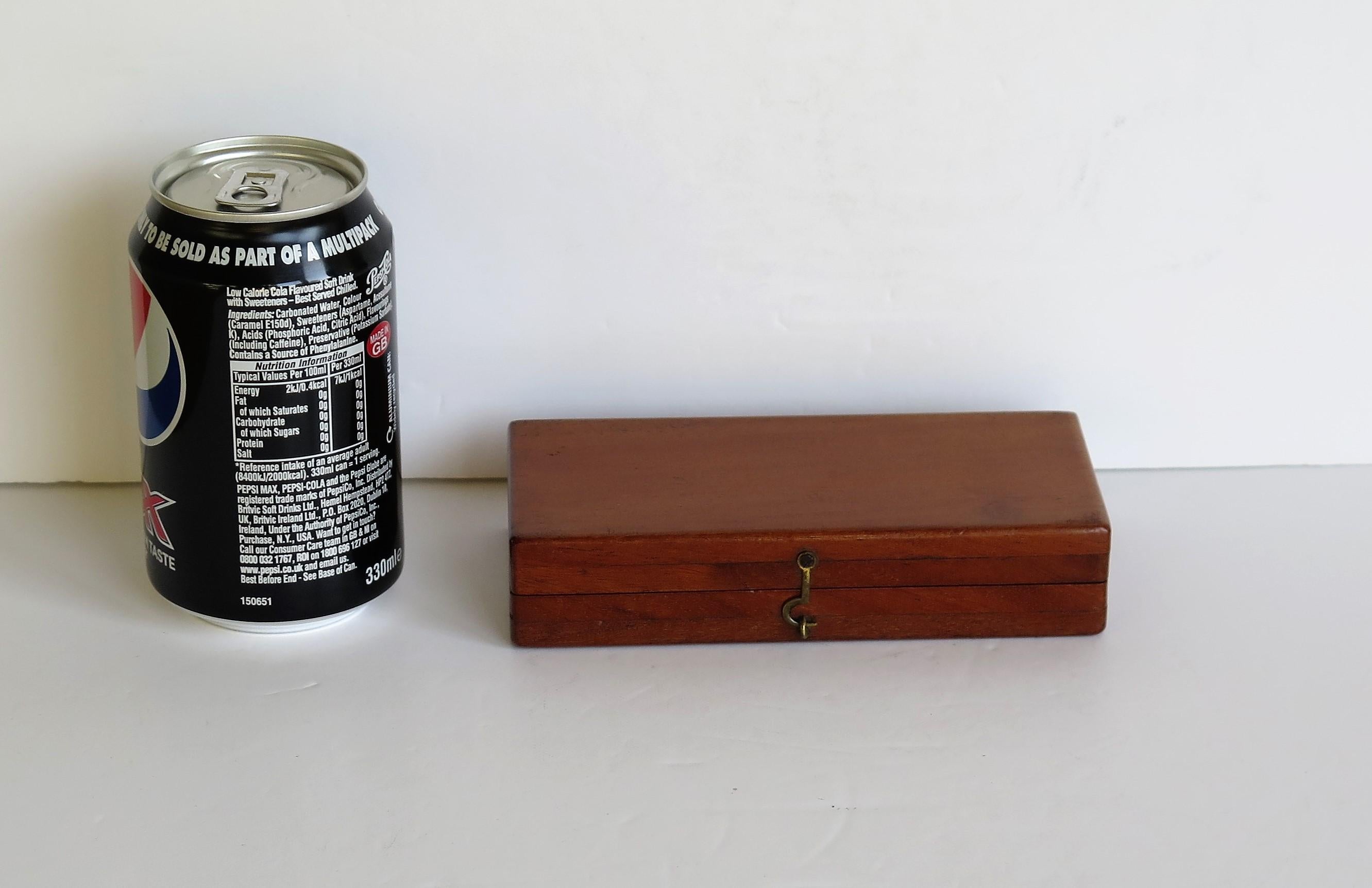 Edwardian Handmade Miniature Travelling Chess Set Game, circa 1900 10