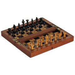 Edwardian Handmade Miniature Travelling Chess Set Spiel:: um 1900