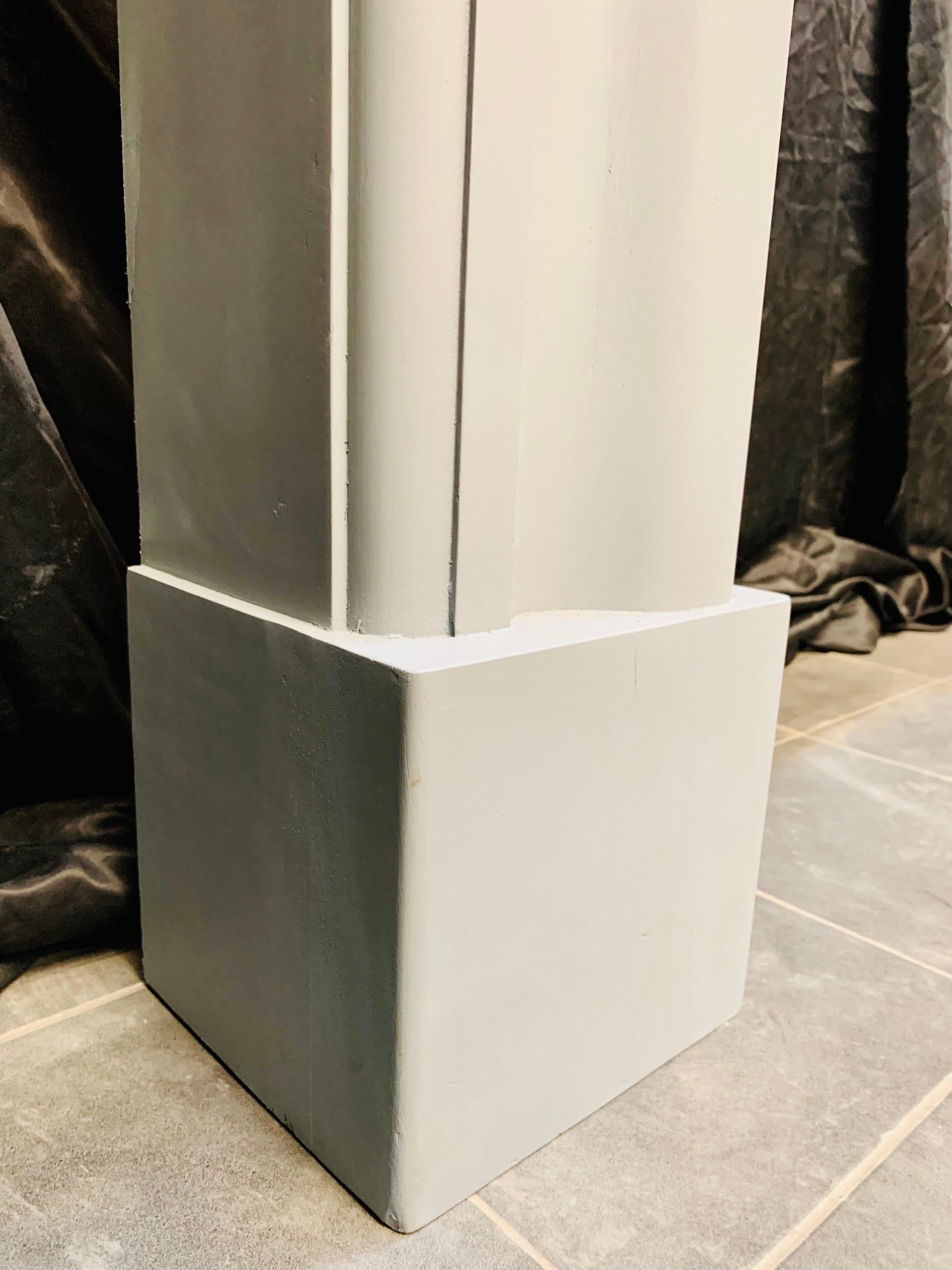 Revestimiento de chimenea eduardiano de madera dura Bolection. en venta 3
