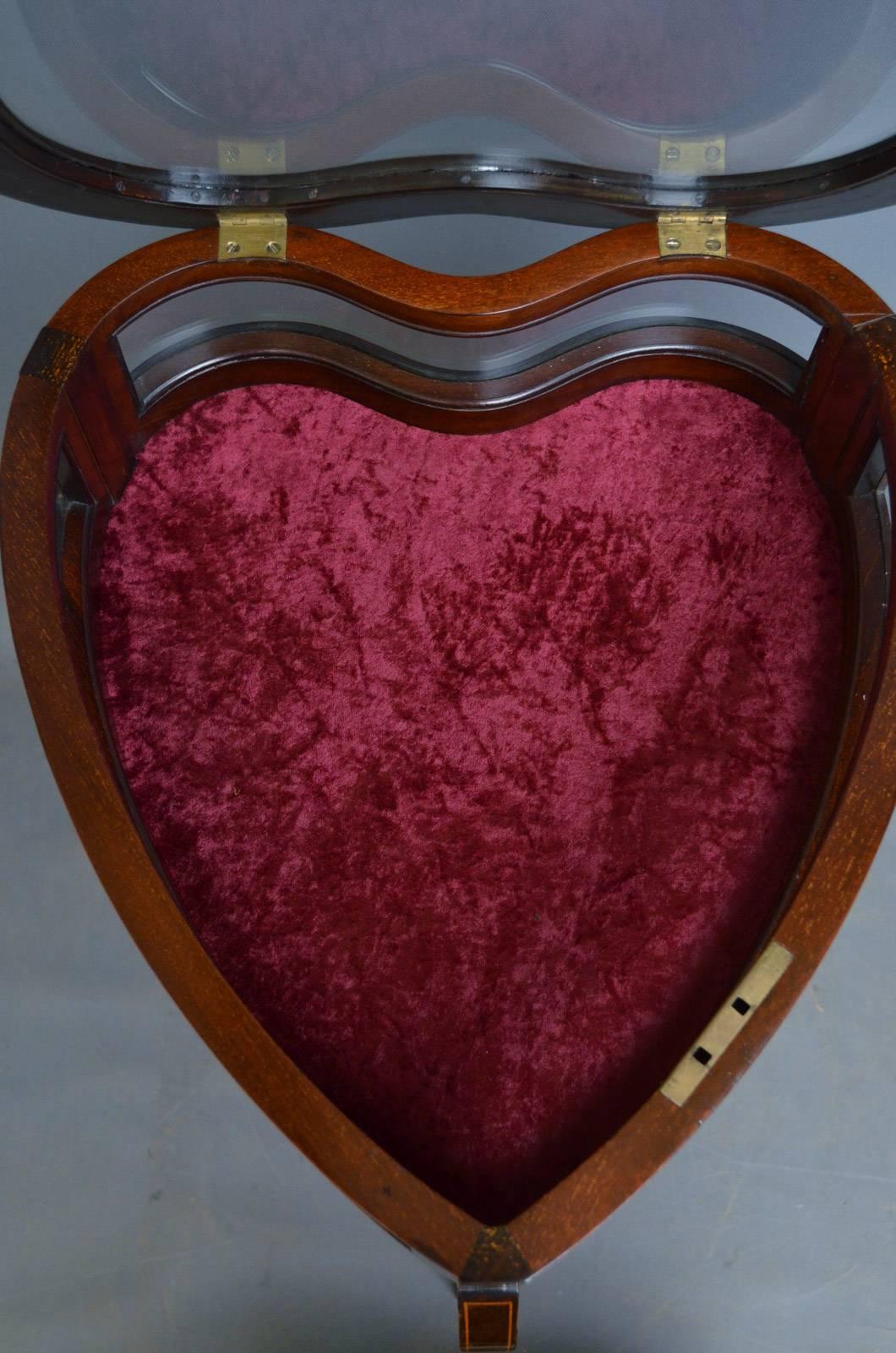 Early 20th Century Edwardian Heart Shaped Bijouterie Table