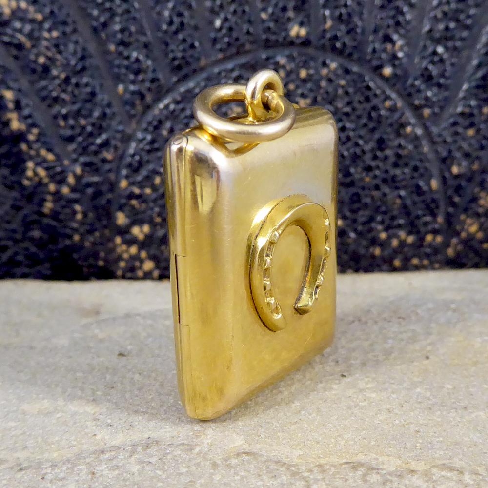 Edwardian Horseshoe Locket in 15 Carat Yellow Gold In Good Condition In Yorkshire, West Yorkshire