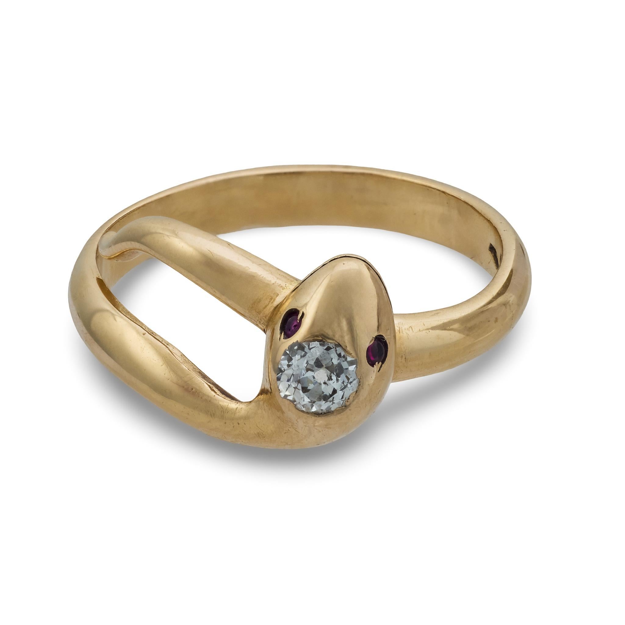 Bague serpent en or jaune 14k, diamant rubis hongrois édouardien Pour femmes en vente