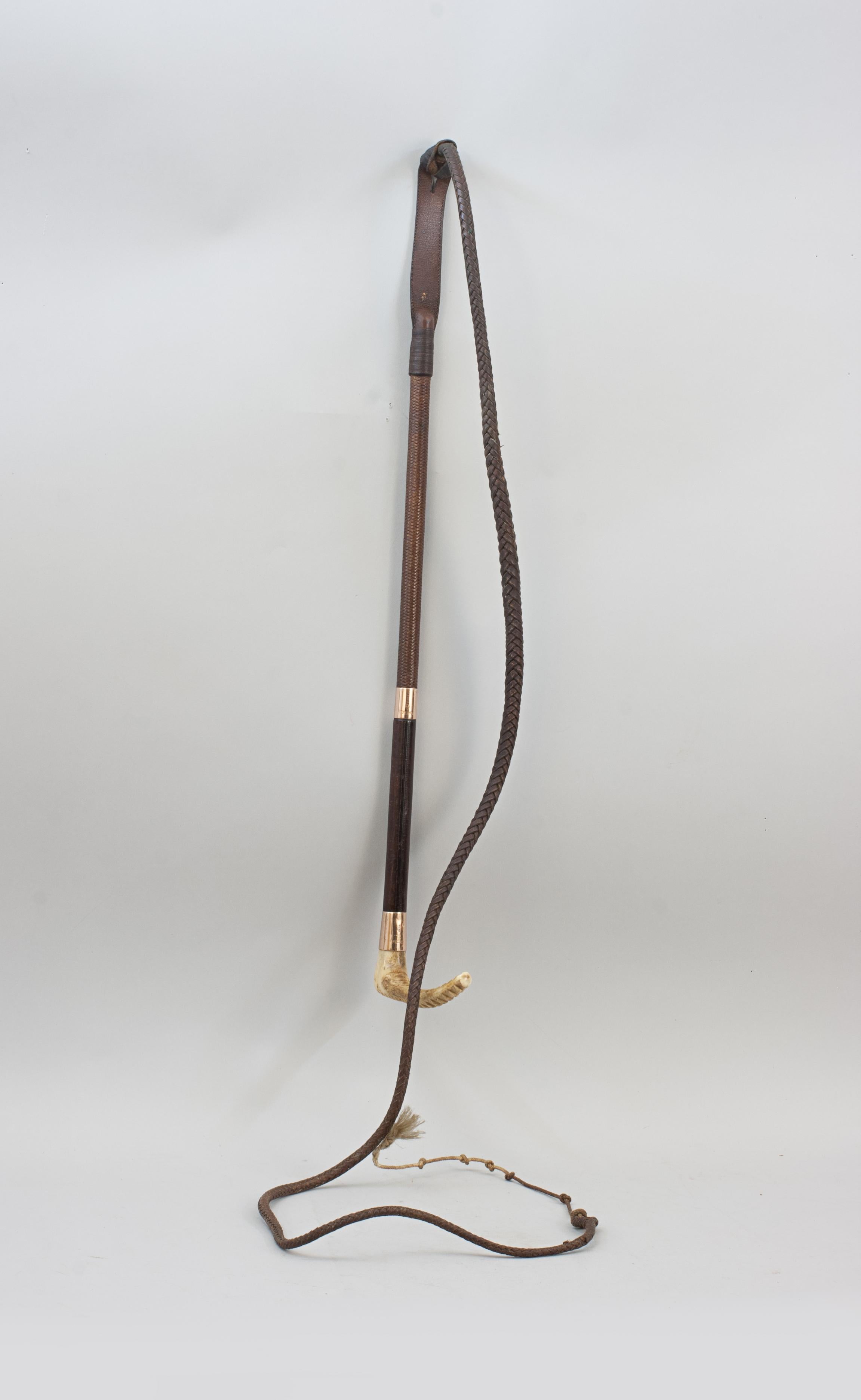 Edwardian Hunting Riding Whip, Riding Crop, Antler Handle.
An old stag horn handled riding crop made by Callow, 17 Mount St, London. The hunting crop shaft is covered with braided leather with gold mounts. Engraved AH, IPING.
It has a 'Callow'