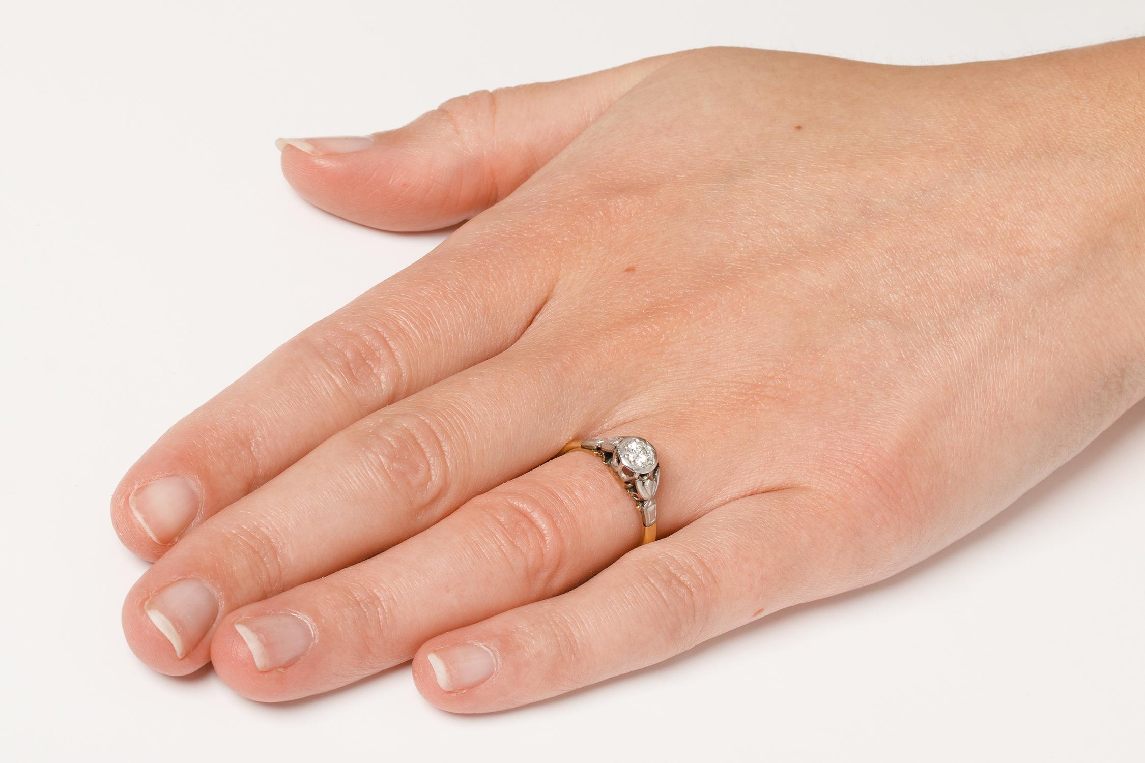 Women's or Men's Edwardian Illusion Set Diamond Solitaire Ring, circa 1910 For Sale